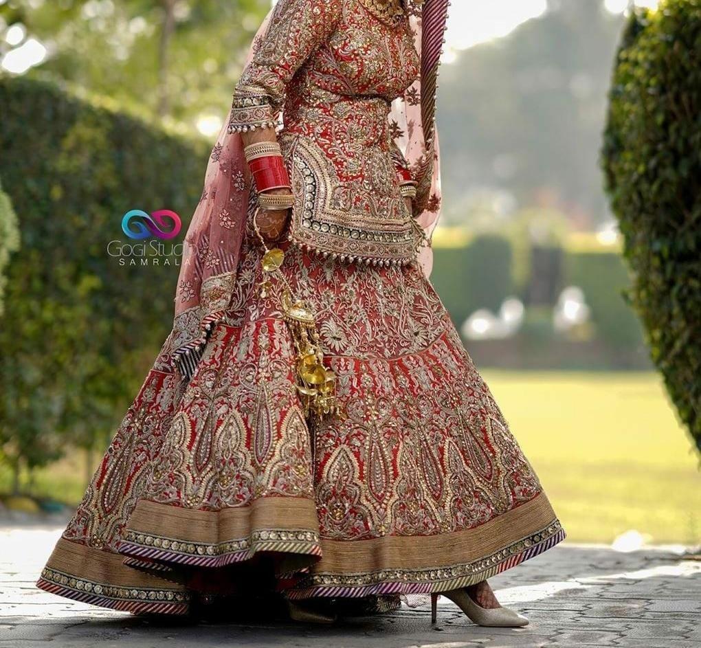 Garba outfits inspired wedding lehenga colour combinations!