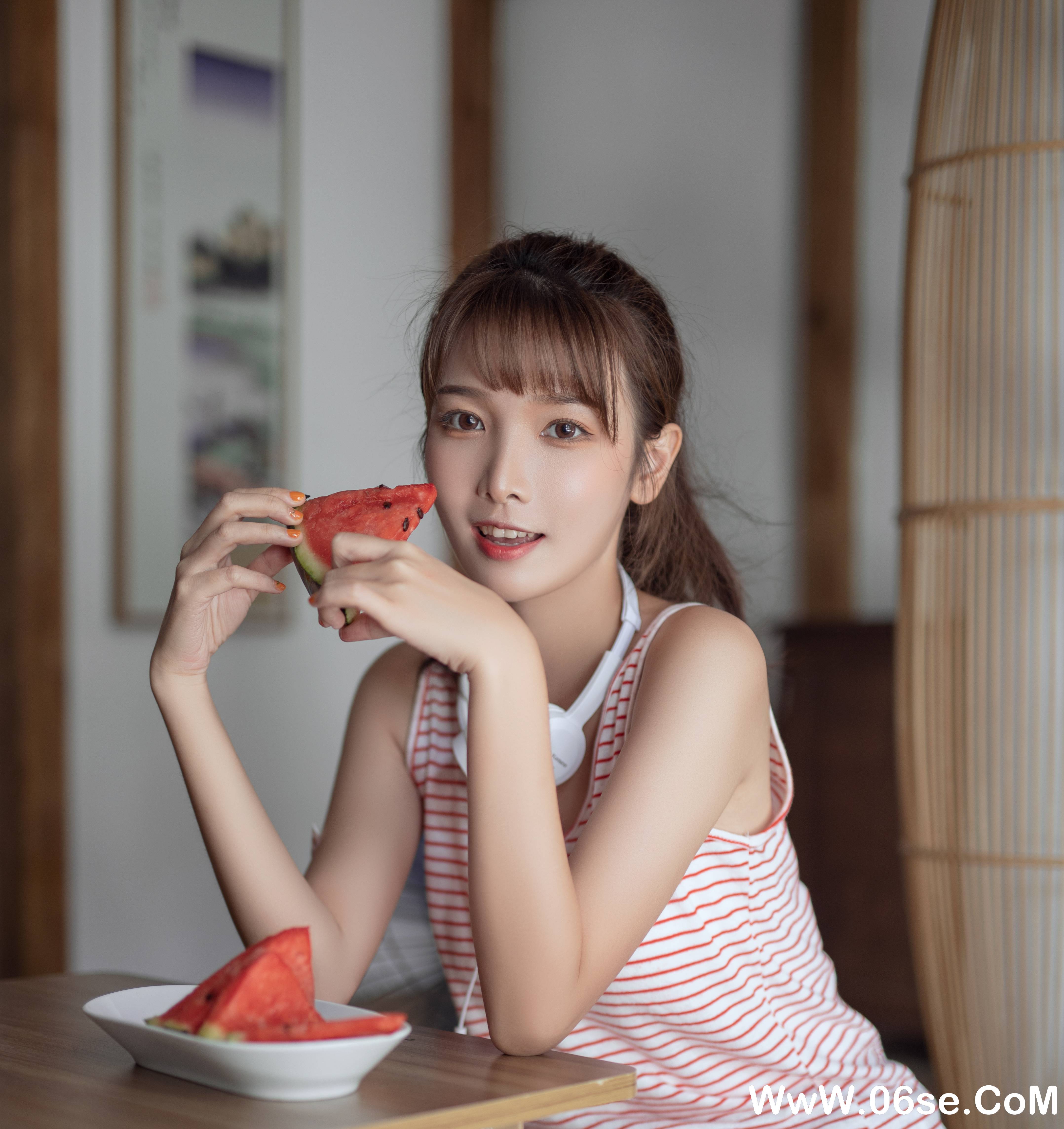图片[3]-[YITUYU艺图语]2021.08.13 西瓜少女 湘湘[24+1P／217MB]-六色网