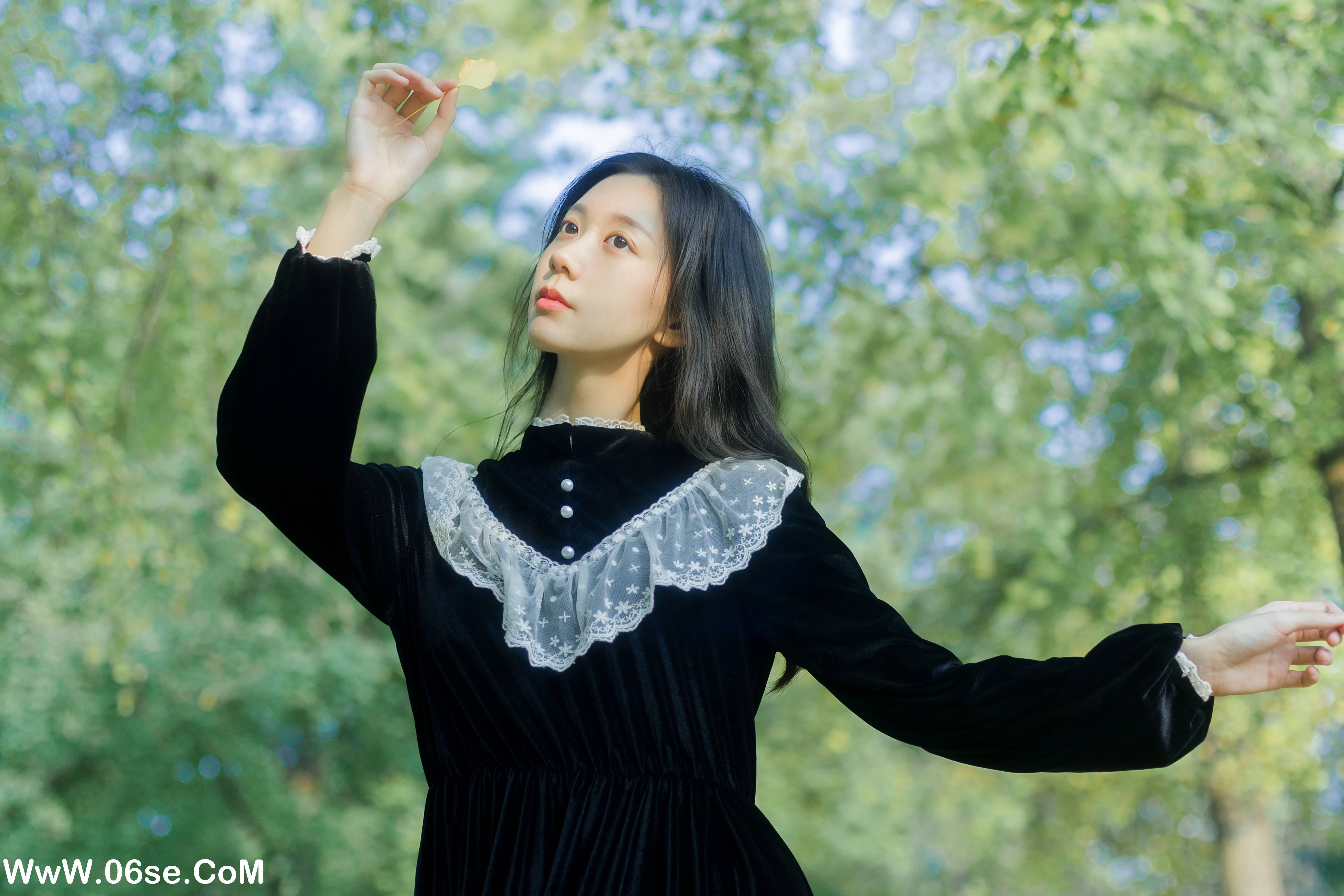 图片[22]-[YITUYU艺图语]2022.11.24 将在初秋寄出 饲猫少女-[38+1P／394MB]-六色网