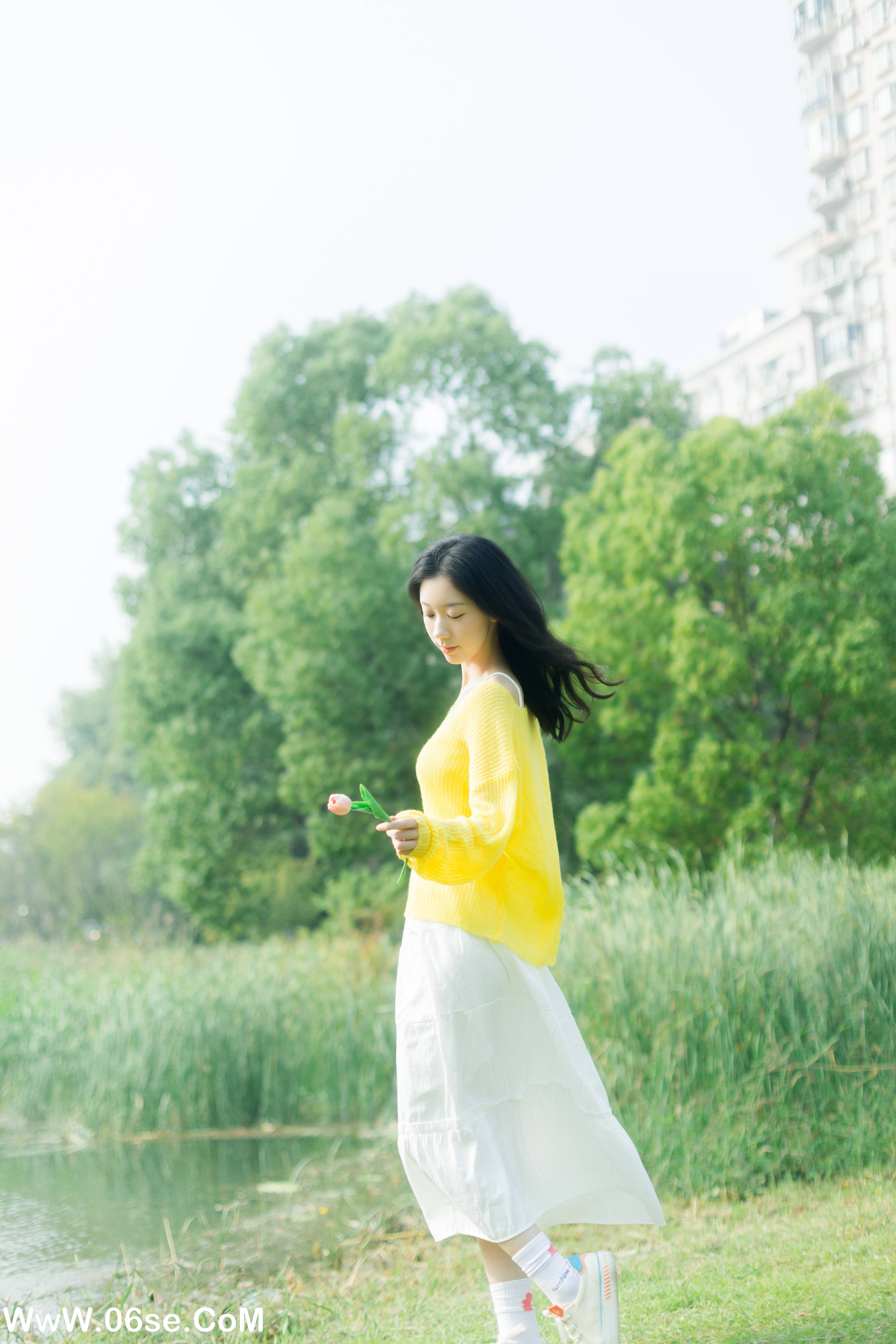 图片[38]-[YITUYU艺图语]2022.11.26 秋风轻轻 饲猫少女-[37+1P／342MB]-六色网
