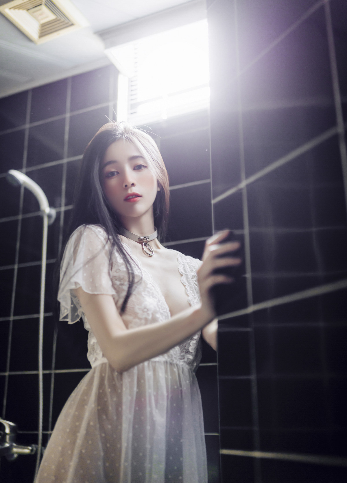 仙仙辰久違單人寫真?誠意超豐富寫真，全裸拍攝加六套服裝，爆炸性感女友系辰辰 Vol.01 2