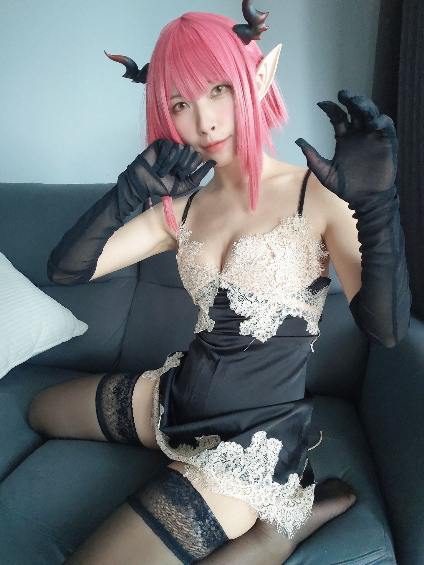 [福利COS]_莉莉丝_-_实习魅魔之睡衣篇-写真图集共48P 2