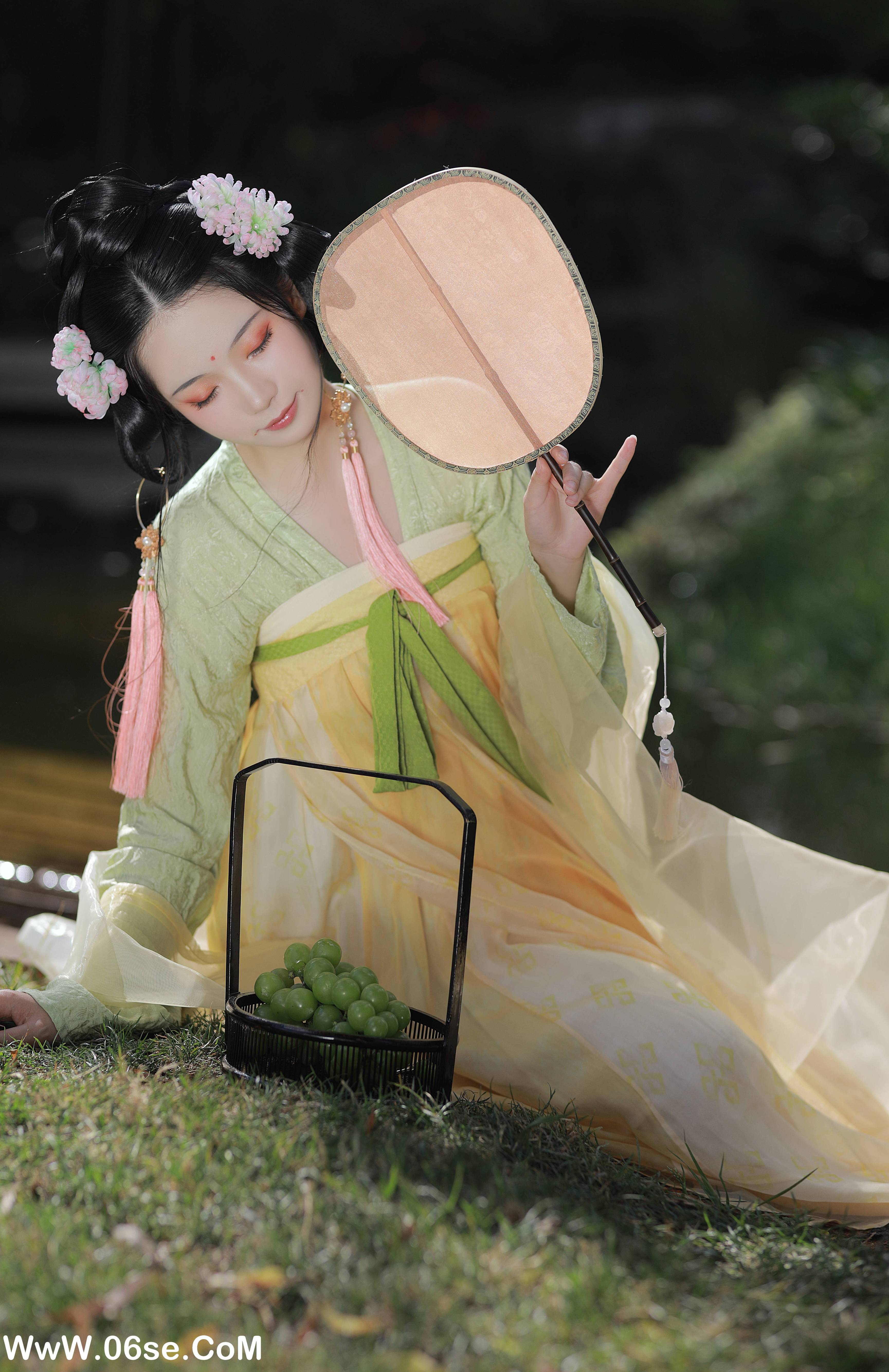 图片[22]-[YITUYU艺图语]2022.09.08 若无闲事挂心头 落花人独立[32+1P／673MB]-六色网