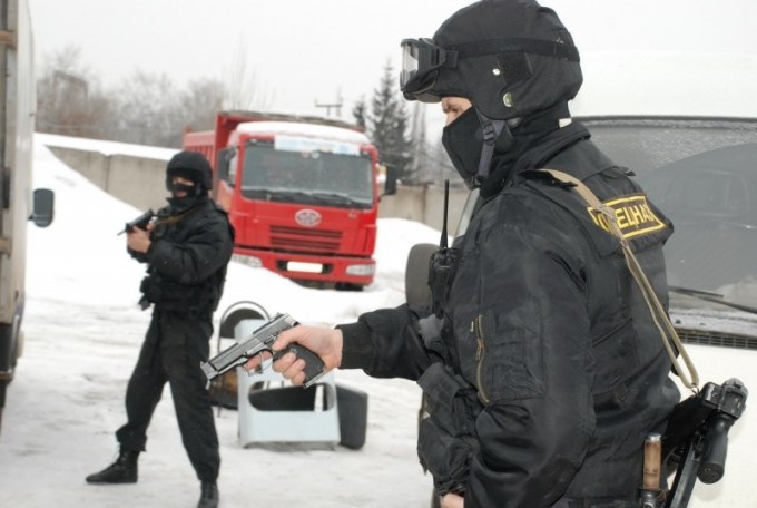 Время реагирования омона. Омон фото. Омон зубр цсн. Российский омон. Полиция омон.