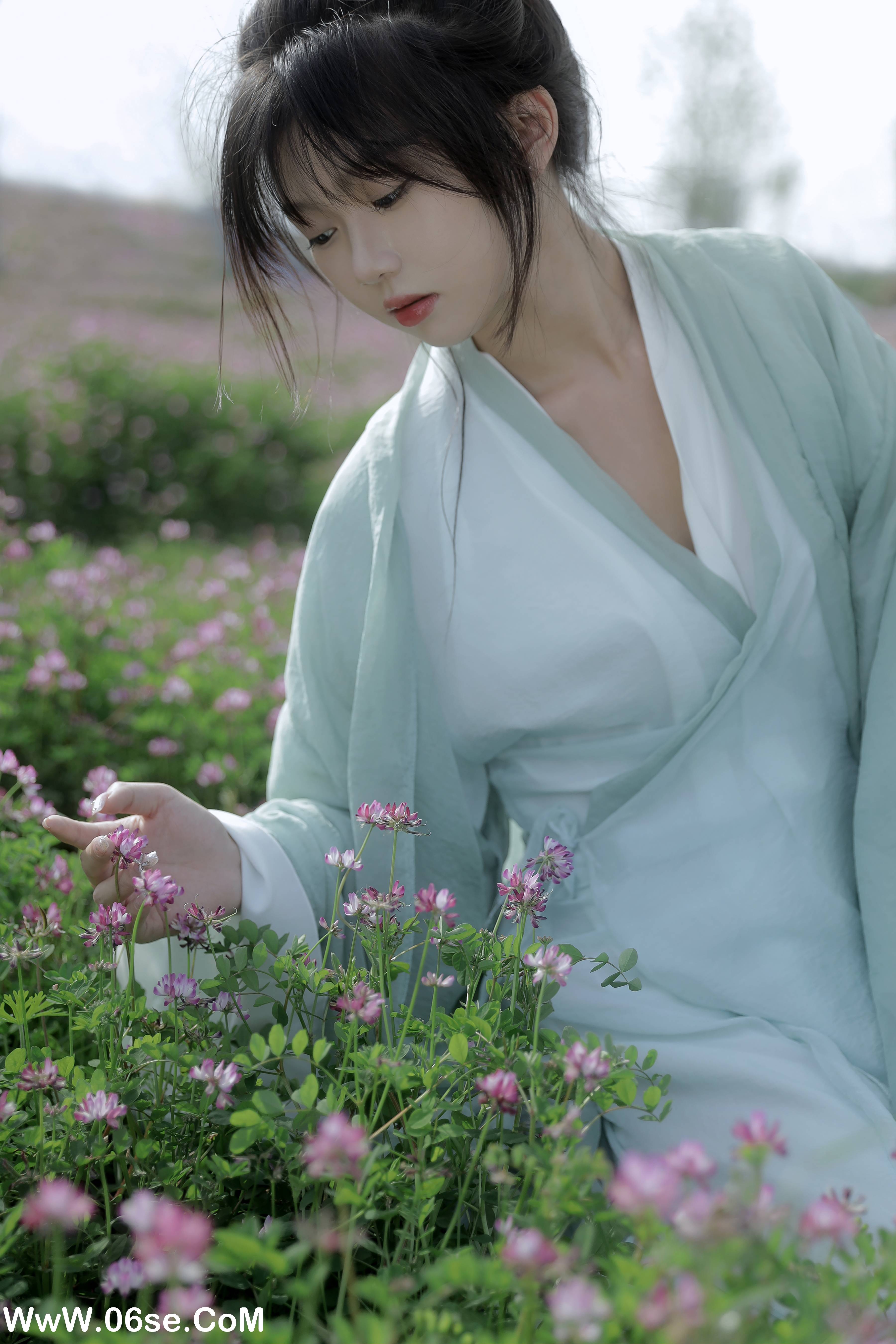 图片[8]-[YITUYU艺图语]2022.05.31 一跃落入紫云英 聂十三[20P-123.75MB]-六色网