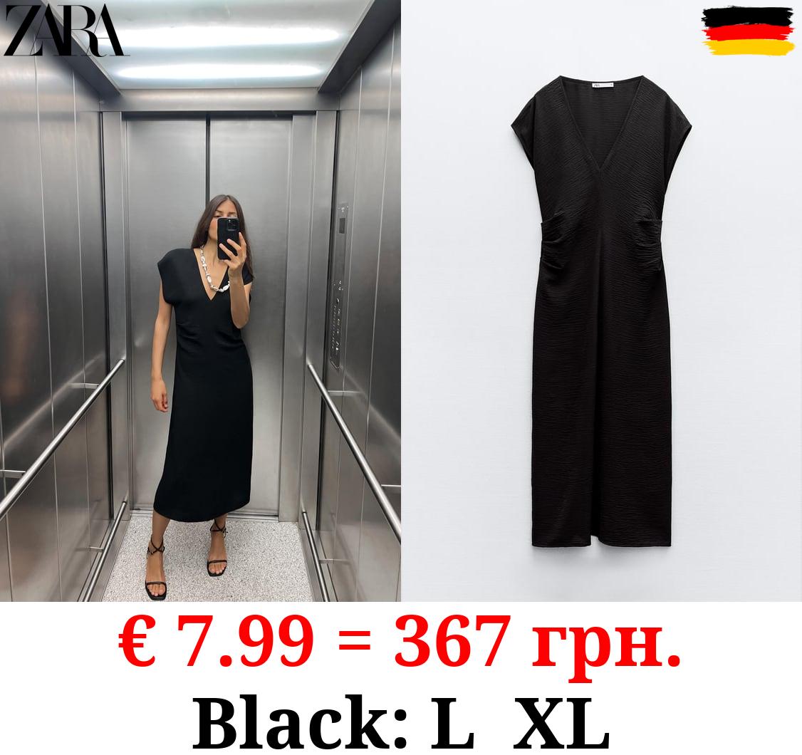 FLOWING DRESS WITH GATHERING