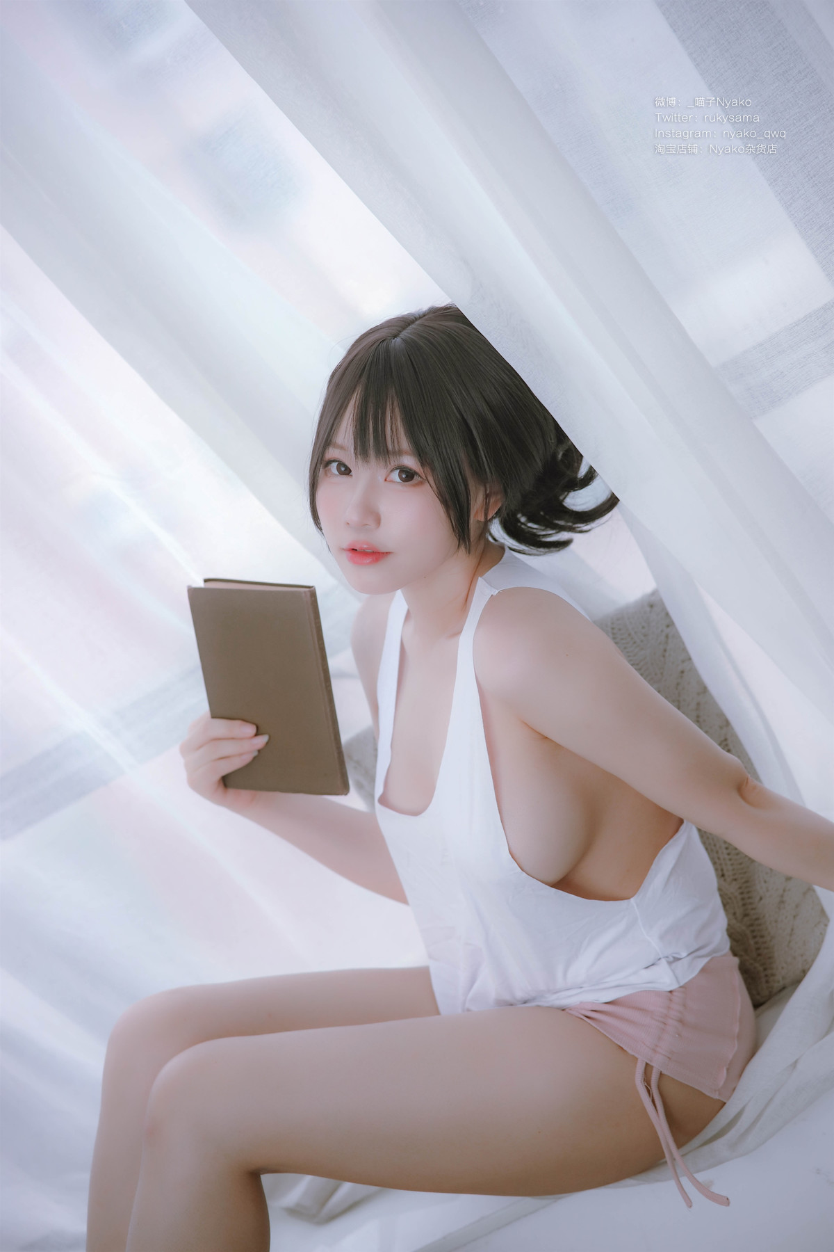 Cosplay Nyako喵子 隣 姉 背心 32