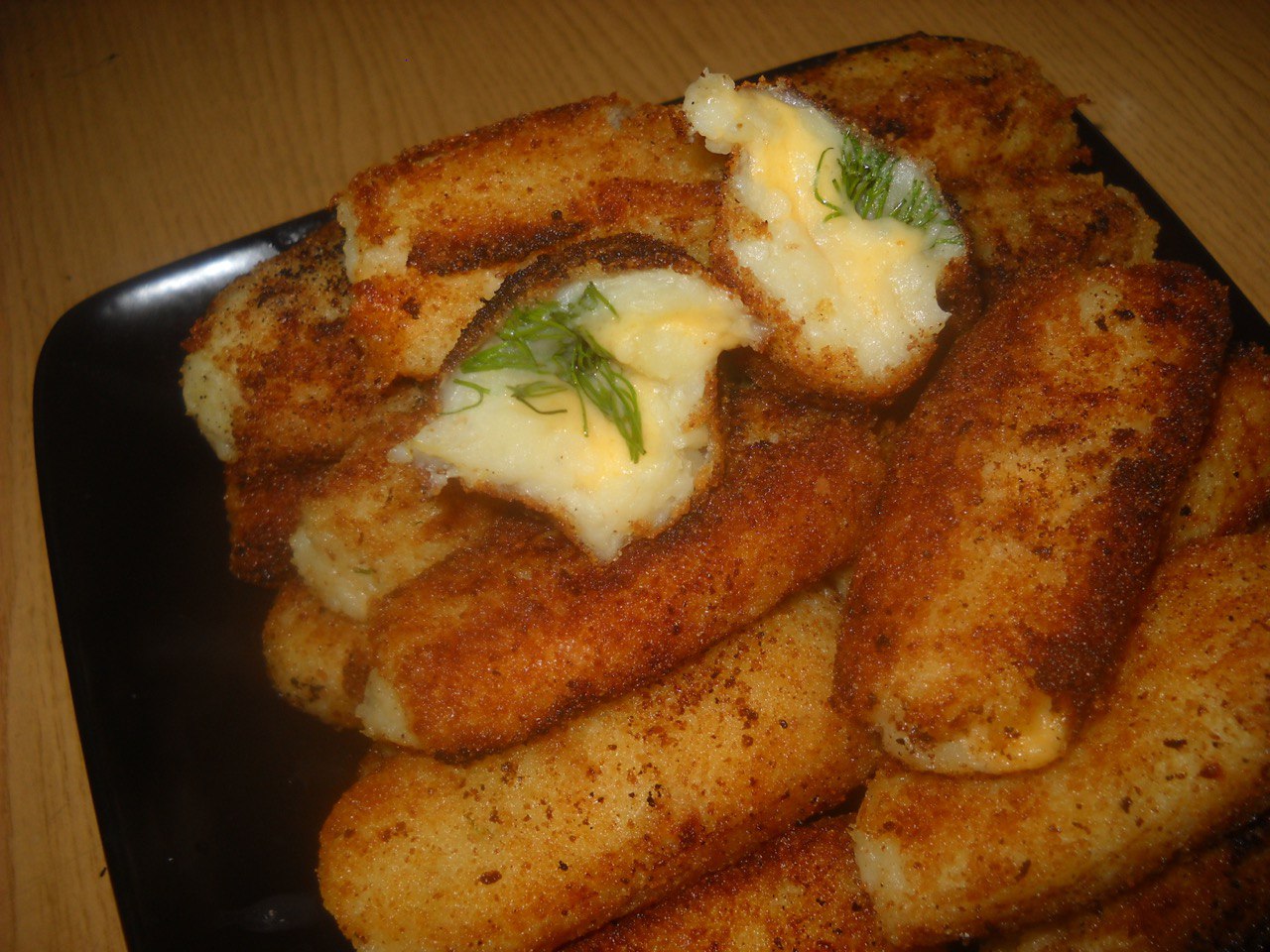 Картофельные палочки с сыром