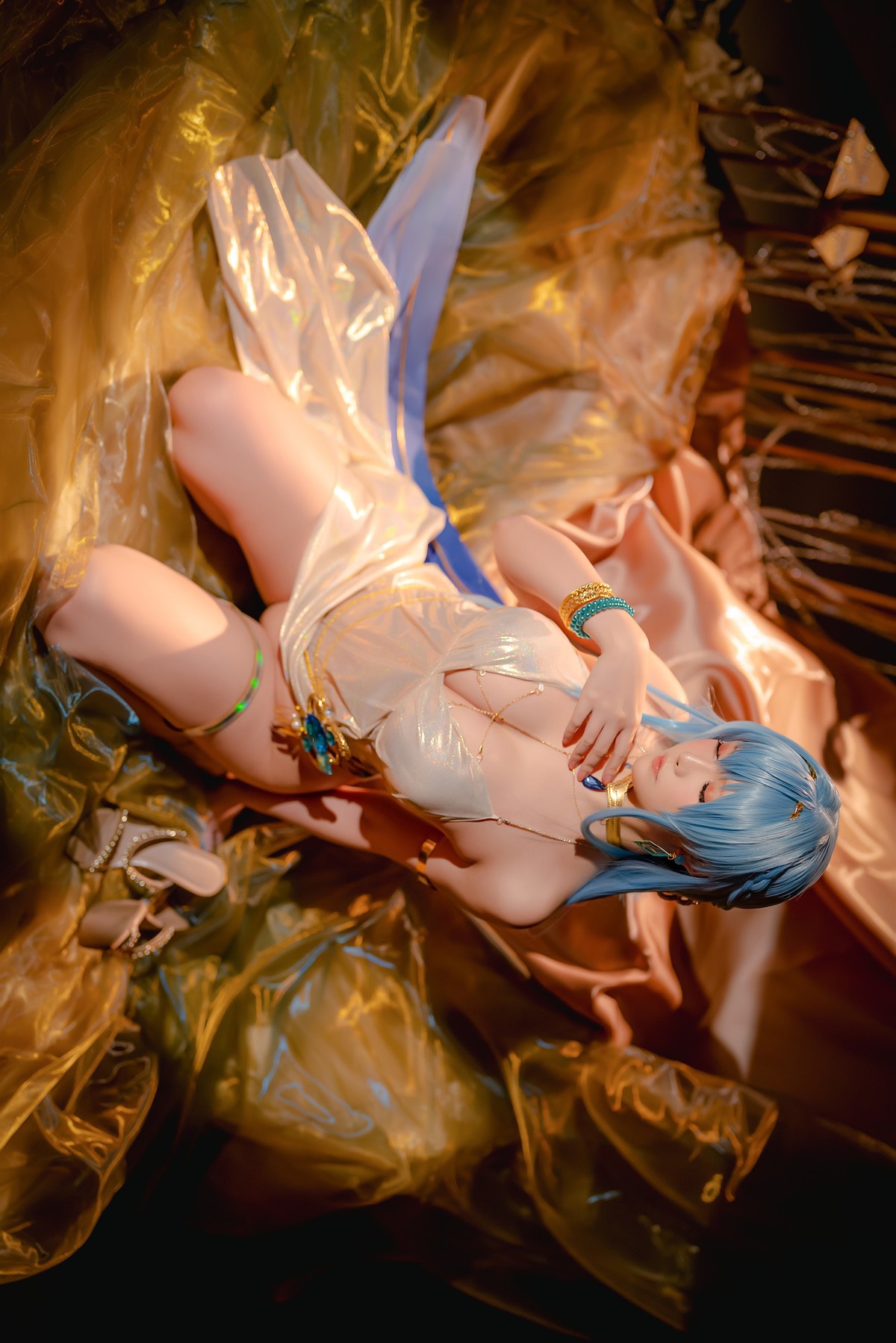 Cosplay 星之迟迟Hoshilily Nikke 海伦 36