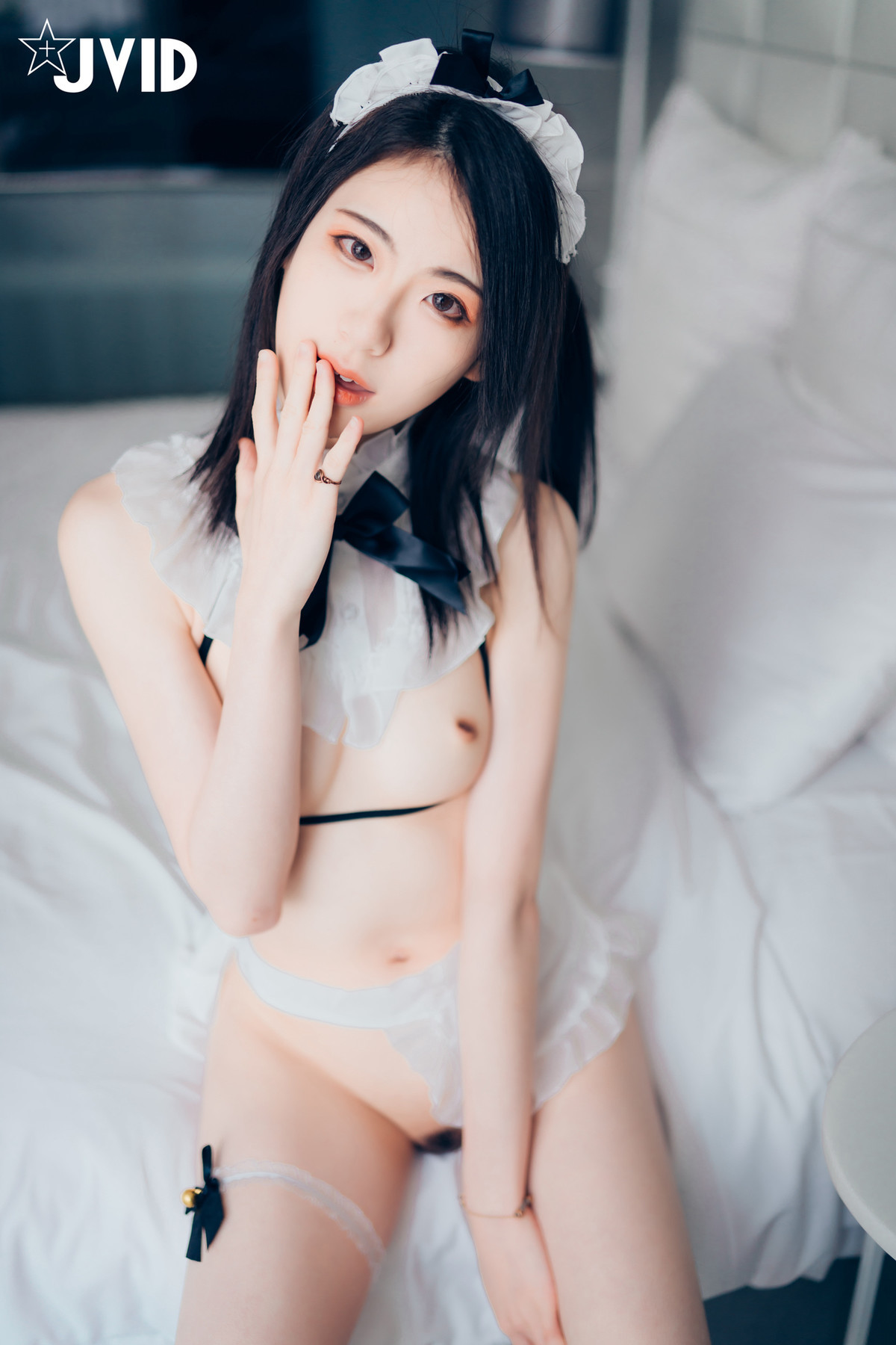 JVID精品 全裸無碼，個人最大尺度!! 神正阿黎個人最大尺度!!超甜美女僕降臨!!隱藏版尺度暴表! Set.02 29