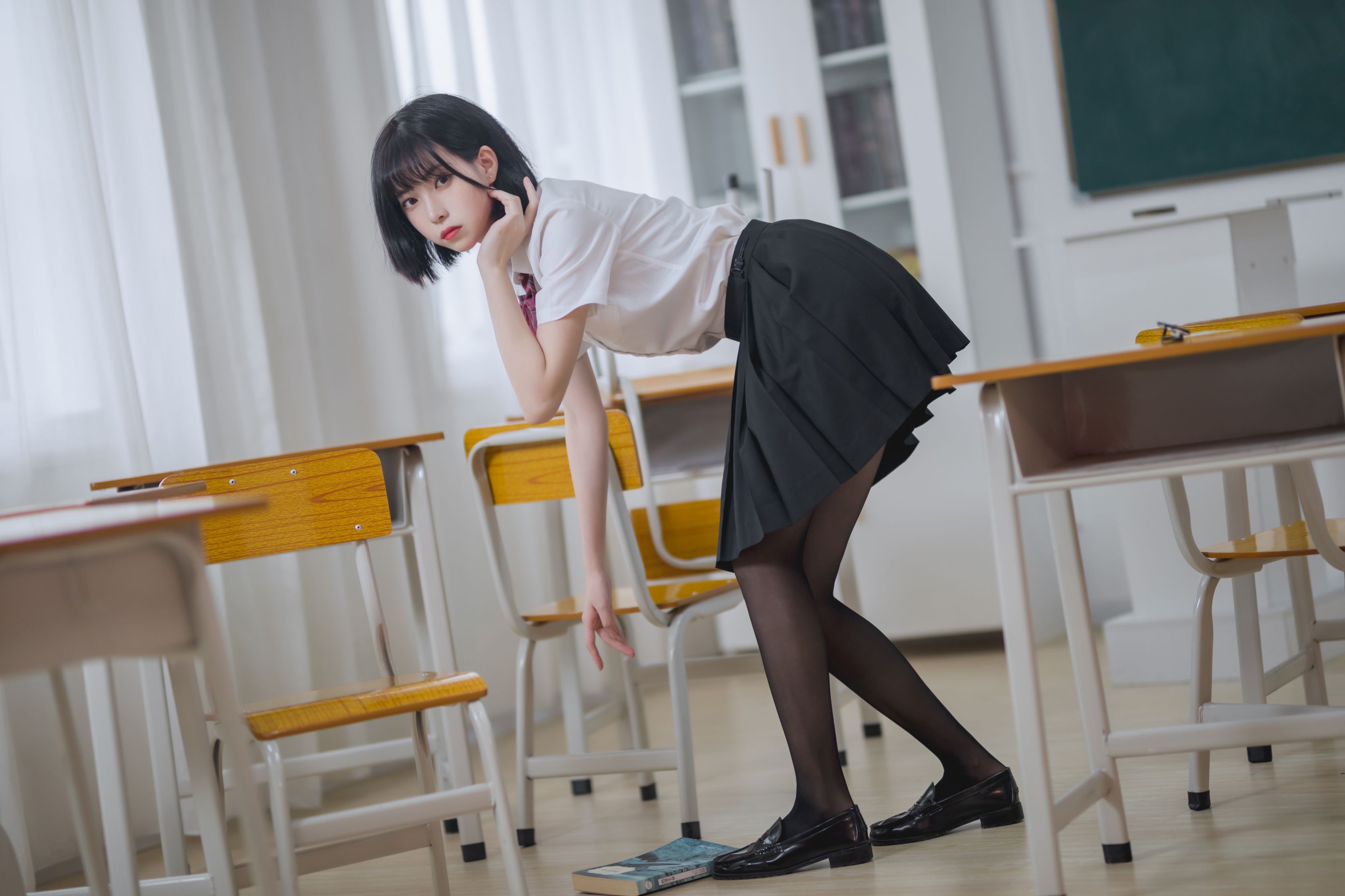 许岚 - NO.01 教室jk黑丝 [40P-426MB] 22
