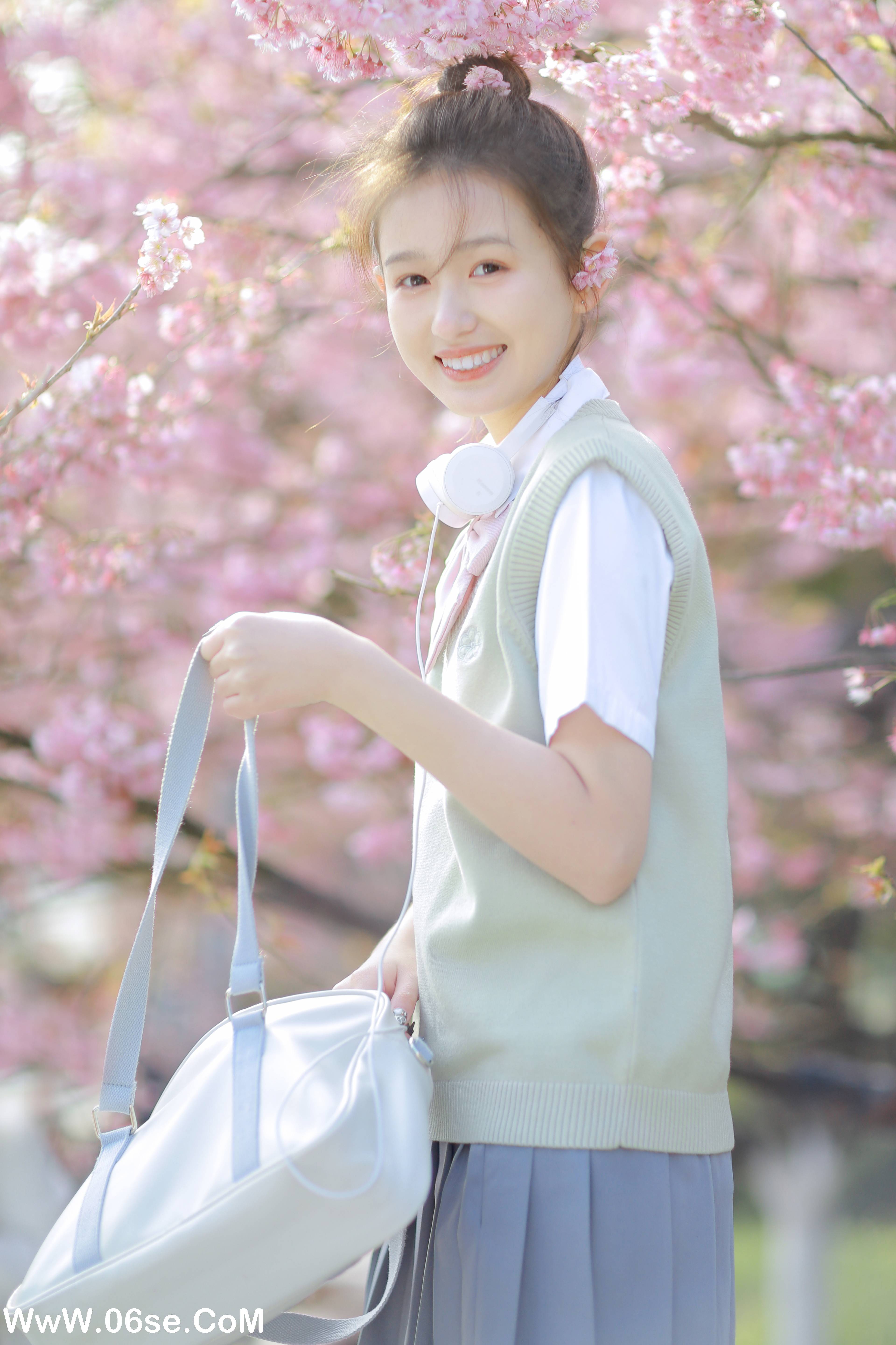 图片[13]-[YITUYU艺图语]2022.05.11 樱花下的春日心动 瑞秋的快乐人生[23P-170.03 MB]-六色网