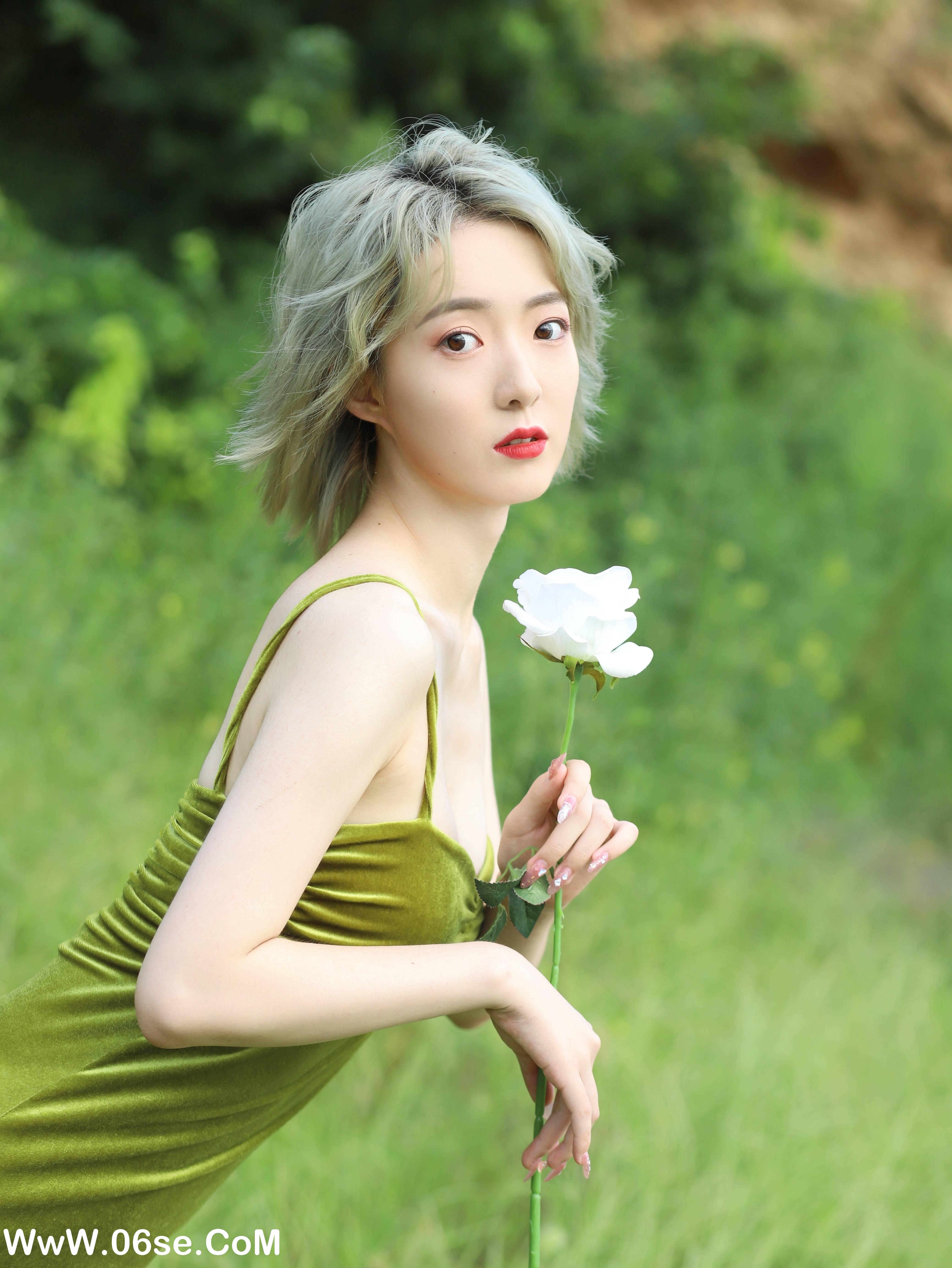 图片[26]-[YITUYU艺图语]2022.10.08 绿野 小赵[25+1P／199MB]-六色网