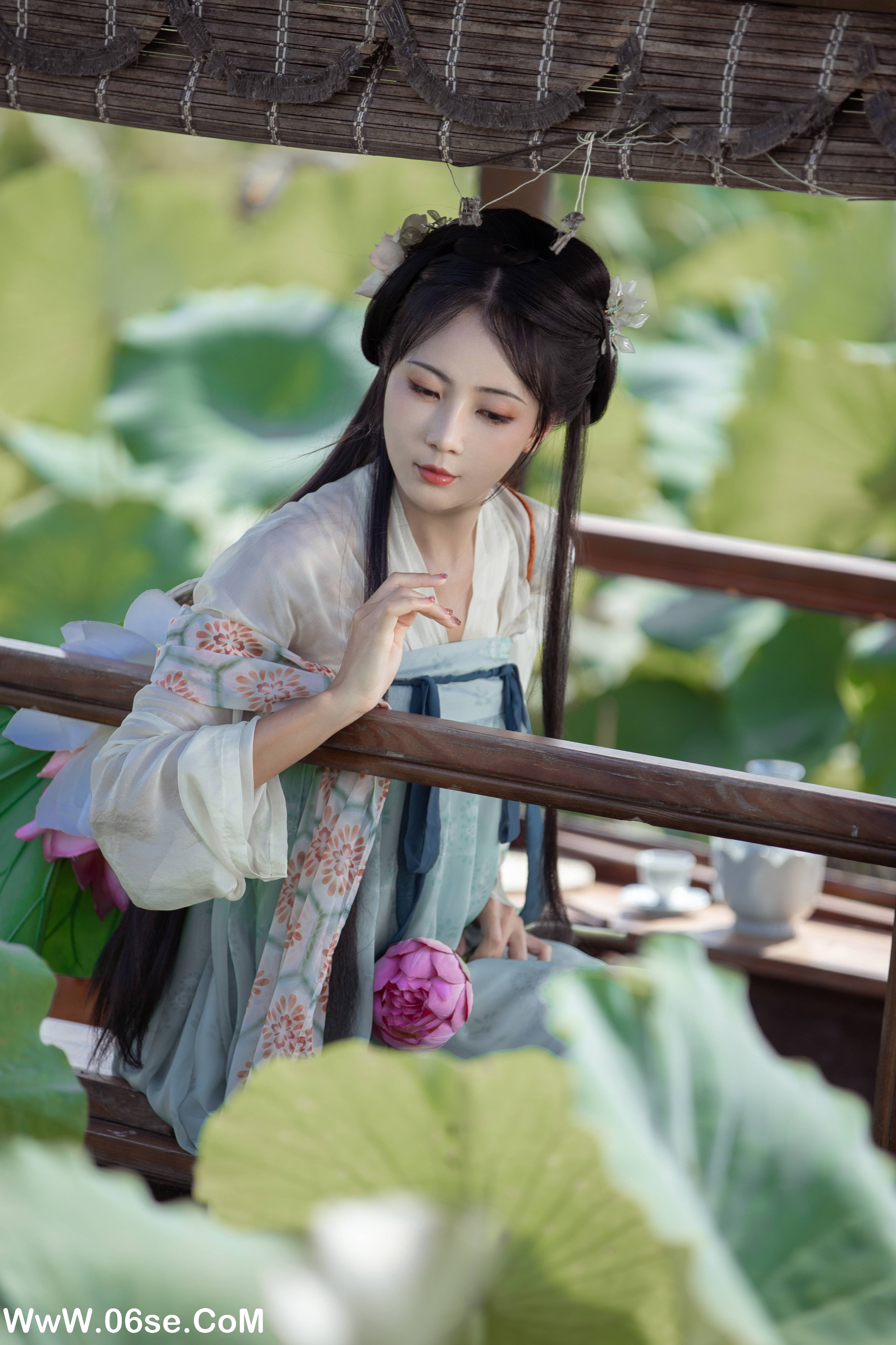 图片[16]-[YITUYU艺图语]2022.11.15 荷芰 酸辣粉[30+1P／290MB]-六色网