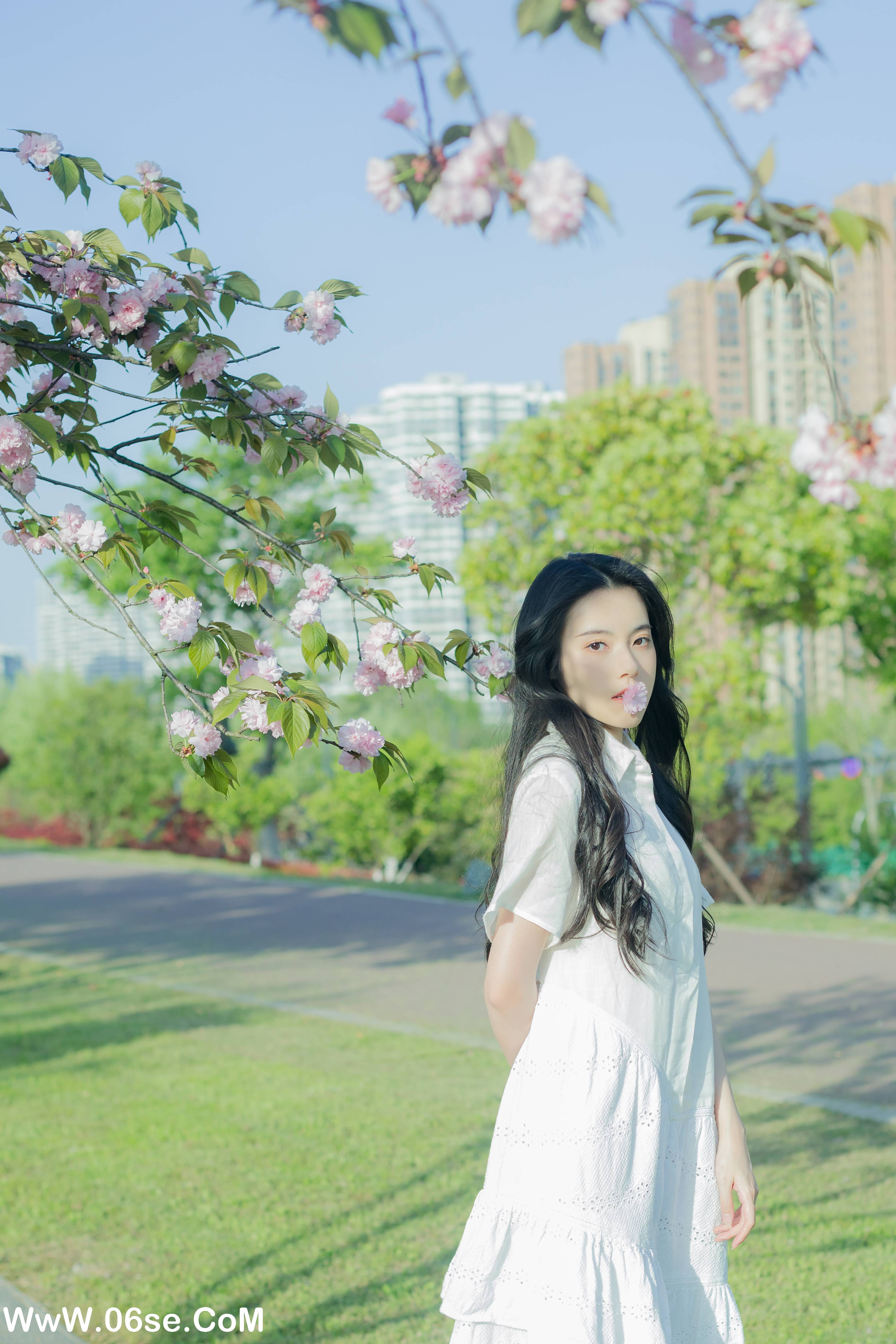 图片[13]-[YITUYU艺图语]2022.07.29 给晚樱的情歌 静鏡婧[27+1P／266MB]-六色网