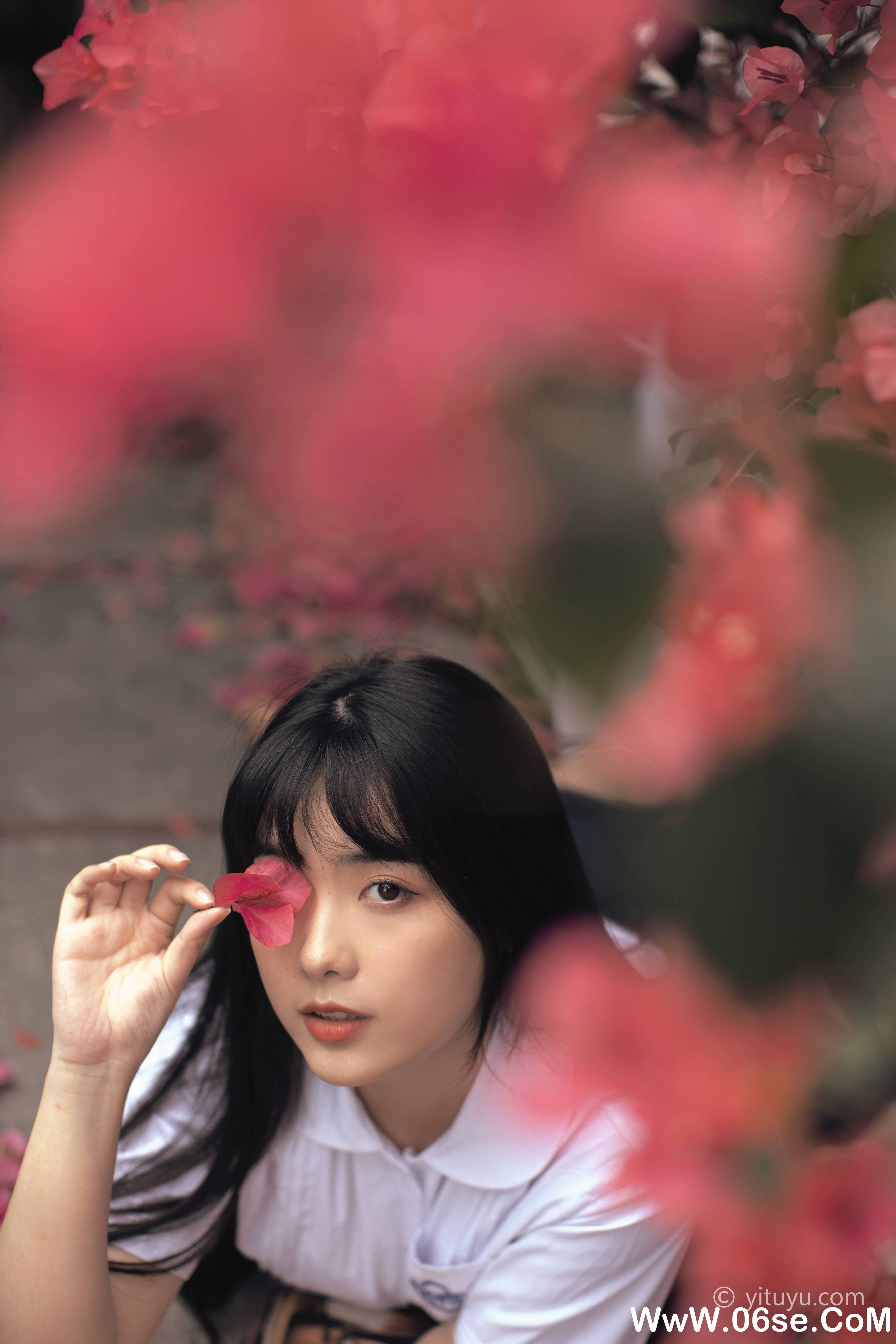 图片[15]-[YITUYU艺图语]2021.04.28 花季 黄子卿[26P／378MB]-六色网