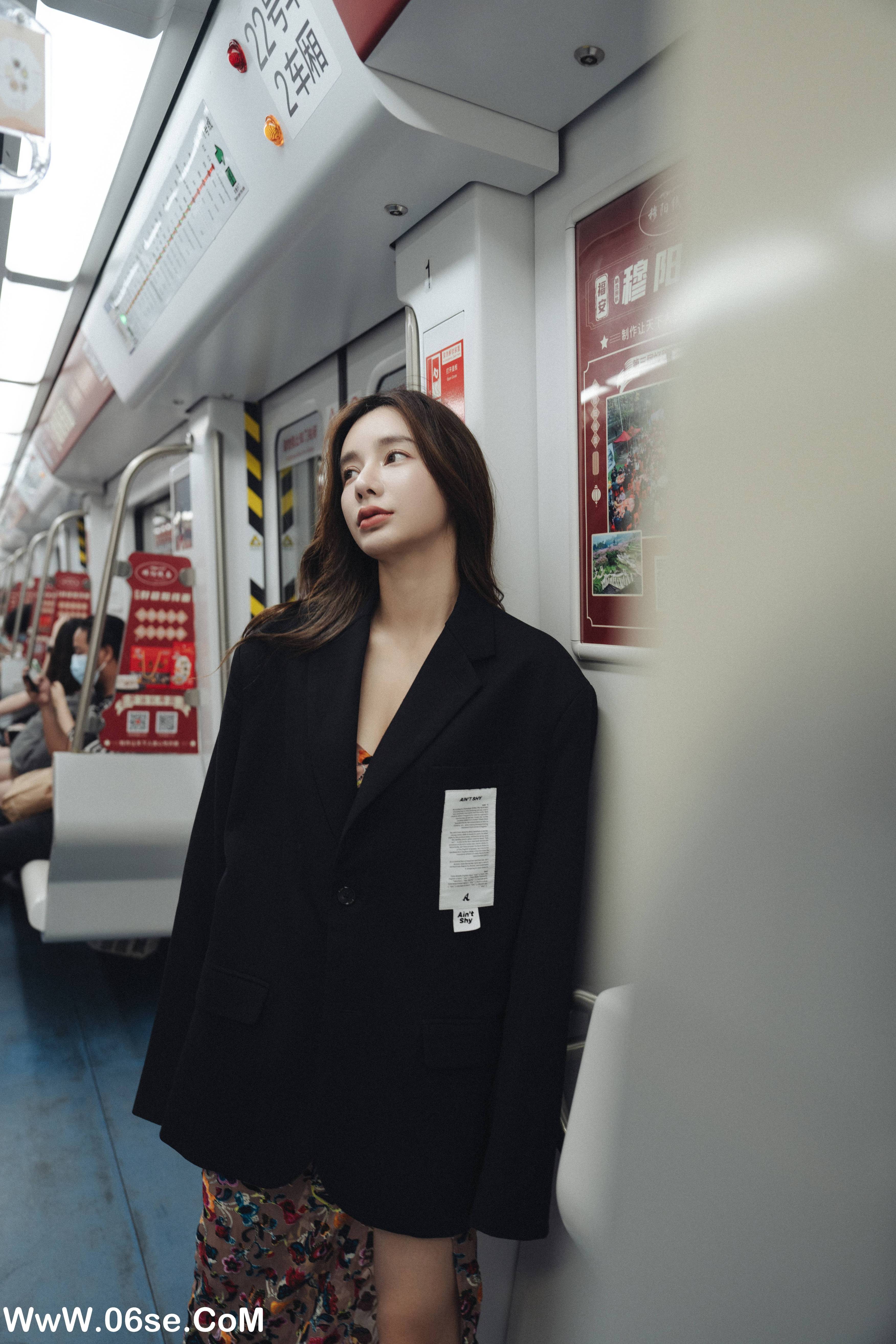 图片[28]-[YITUYU艺图语]2022.08.05 落寞地铁 姝雯同学[40+1P／413MB]-六色网