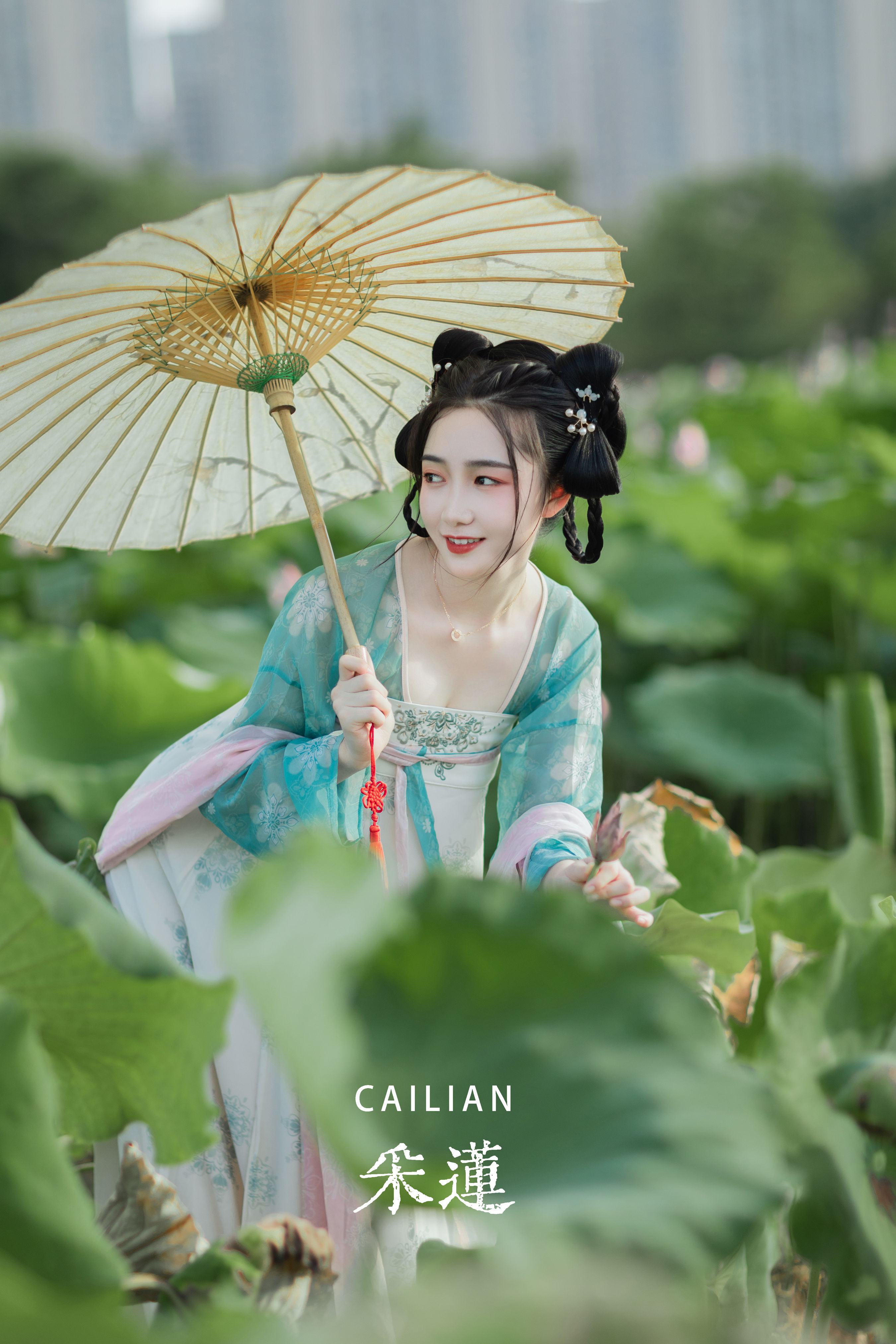 [YITUYU艺图语]2022.07.16 采莲 佩佩[24+1P／291MB]-六色网