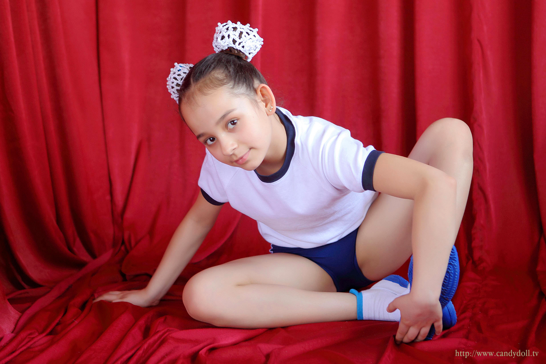 [Image: f7b185eae8d29bea3f63b.jpg]