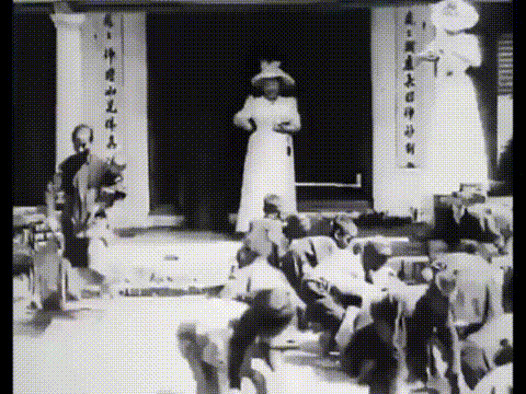 https://telegra.ph/file/f7b88f5516affd4386db7.gif