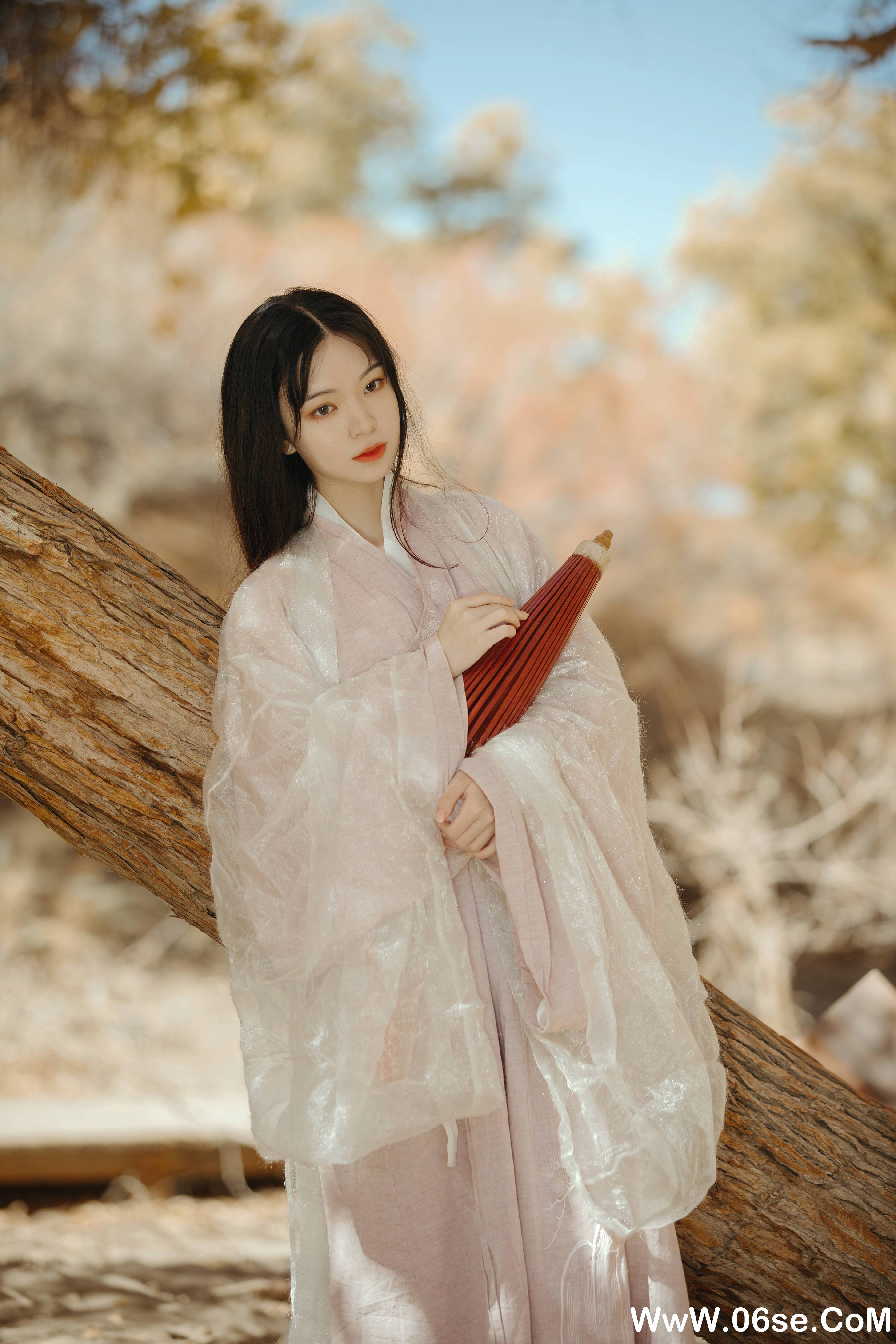 图片[20]-[YITUYU艺图语]2021.08.16 蒹葭 薄荷[25P／444MB]-六色网