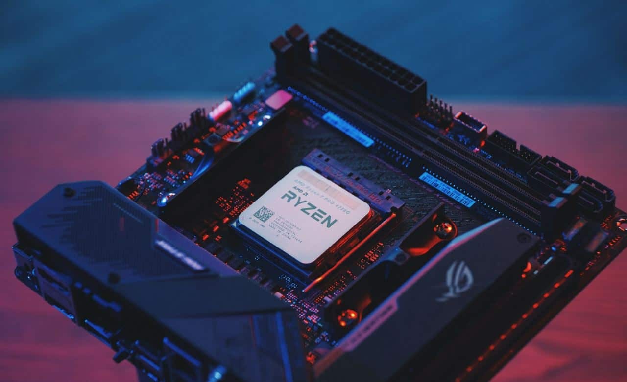 AMD и Nvidia, по слухам, значительно снизят цены на графические процессоры в сентябре. Криптовалют