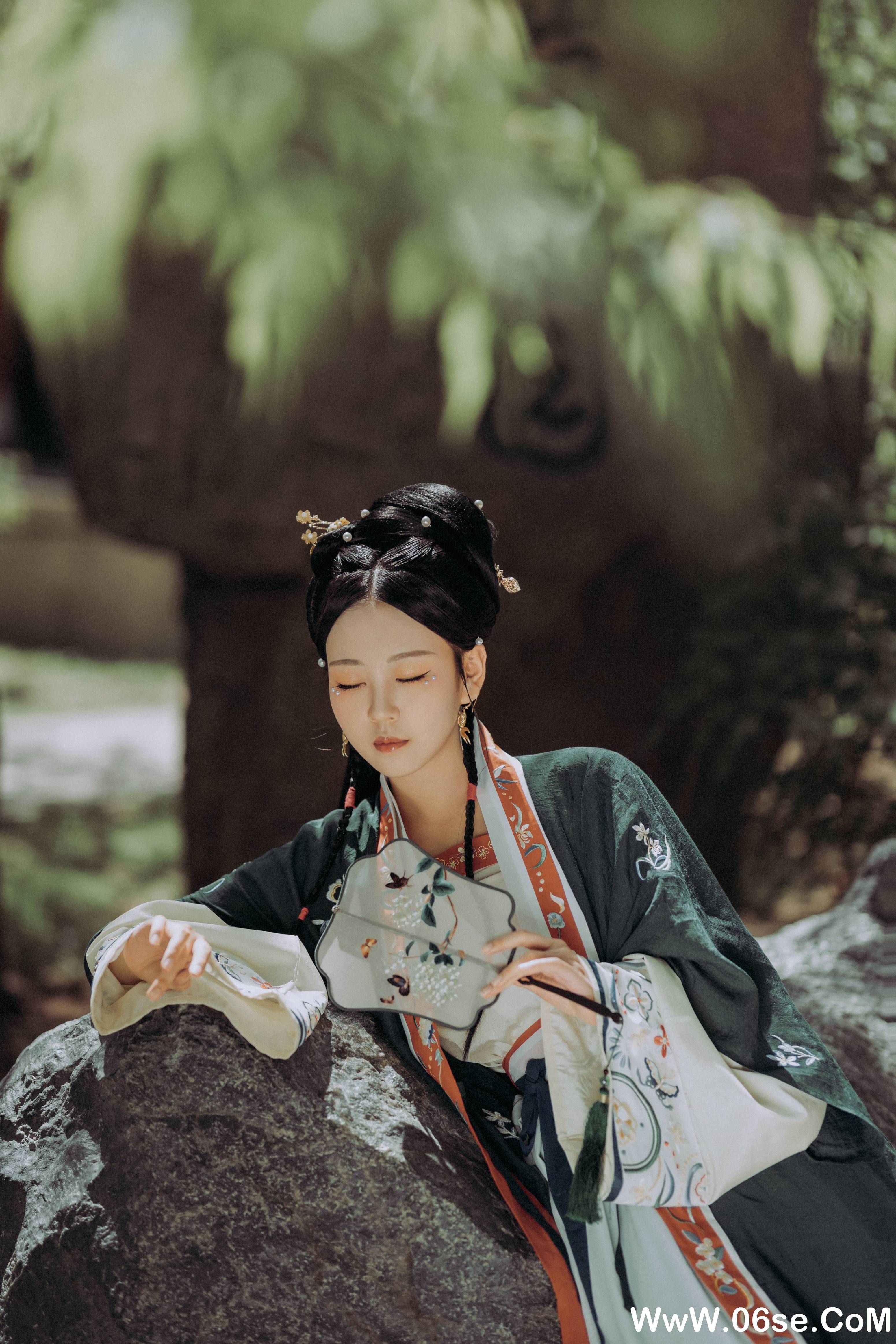 图片[9]-[YITUYU艺图语]2021.10.06 伤春逝 茜茜[24+1P／285MB]-六色网