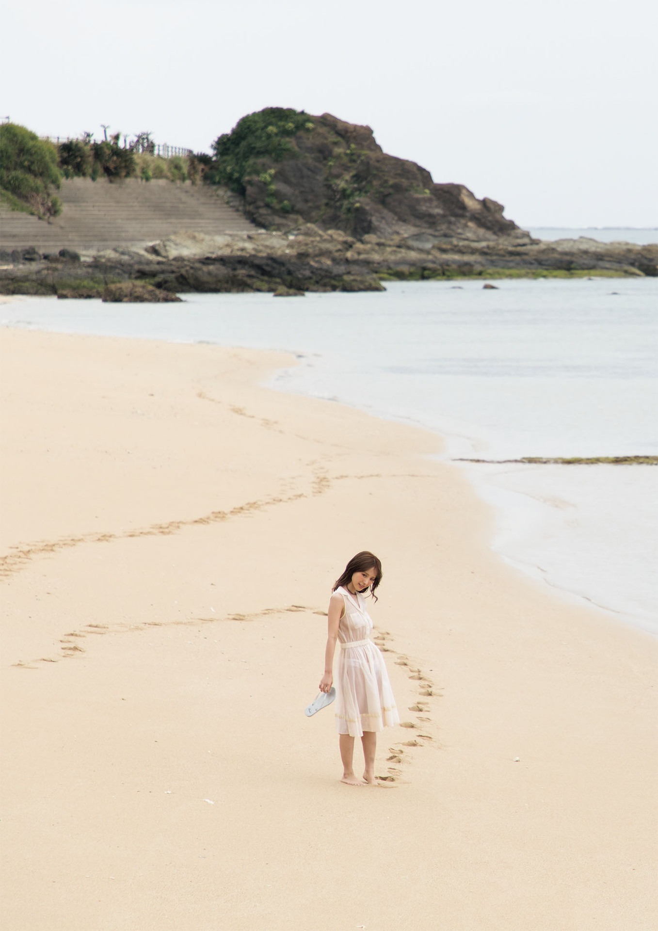 [Photobook] Kana Momonogi 桃乃木かな - Crazy 夢中 [103P] 103