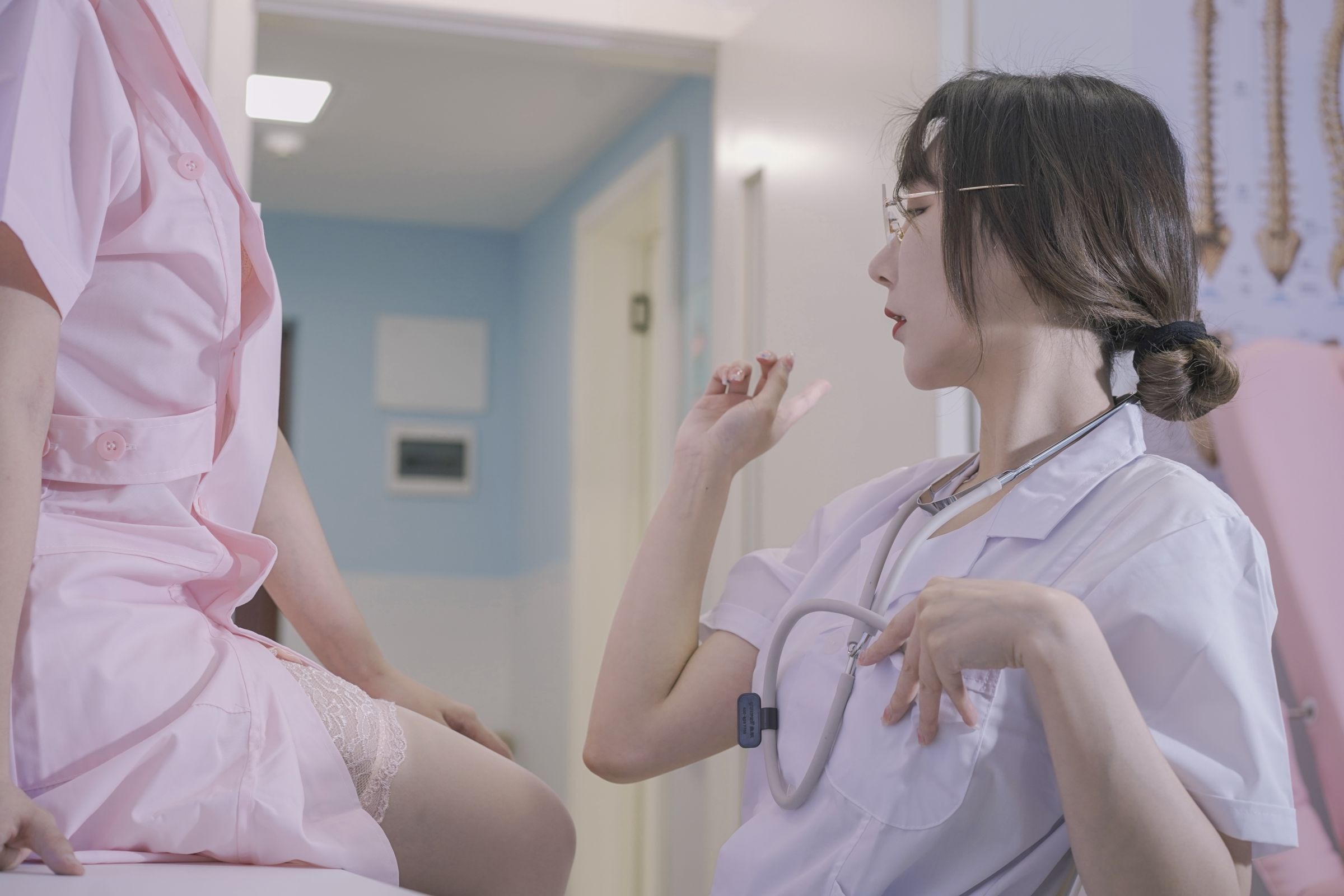 云溪&奶桃桃- 医生姐姐与护士姐姐 [80P490M] 15