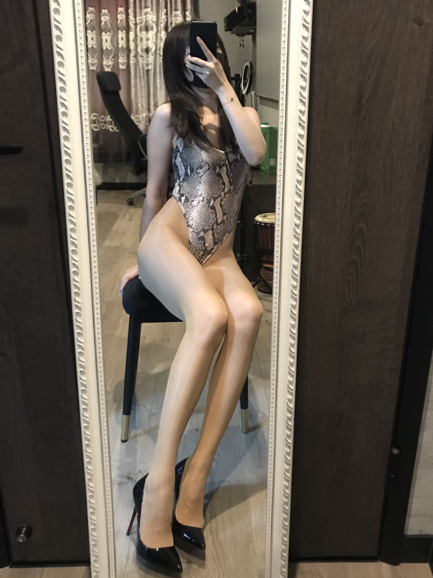 [福利COS]_丝足博主麋鹿_Monroe_2020.06.20_丝享-写真图集共26P 1