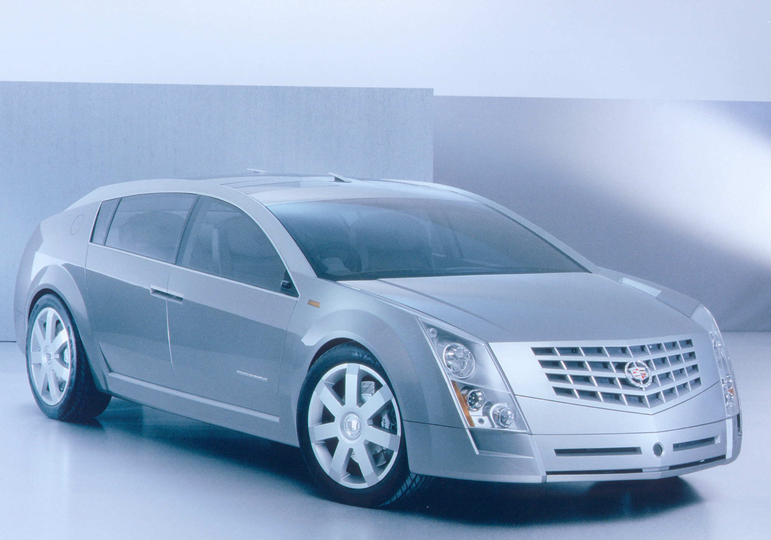 Катя кадиллак. Cadillac Imaj Concept 2000. Кадиллак 2000-2015. Кадиллак из будущего. Коделак автомобиль и его.