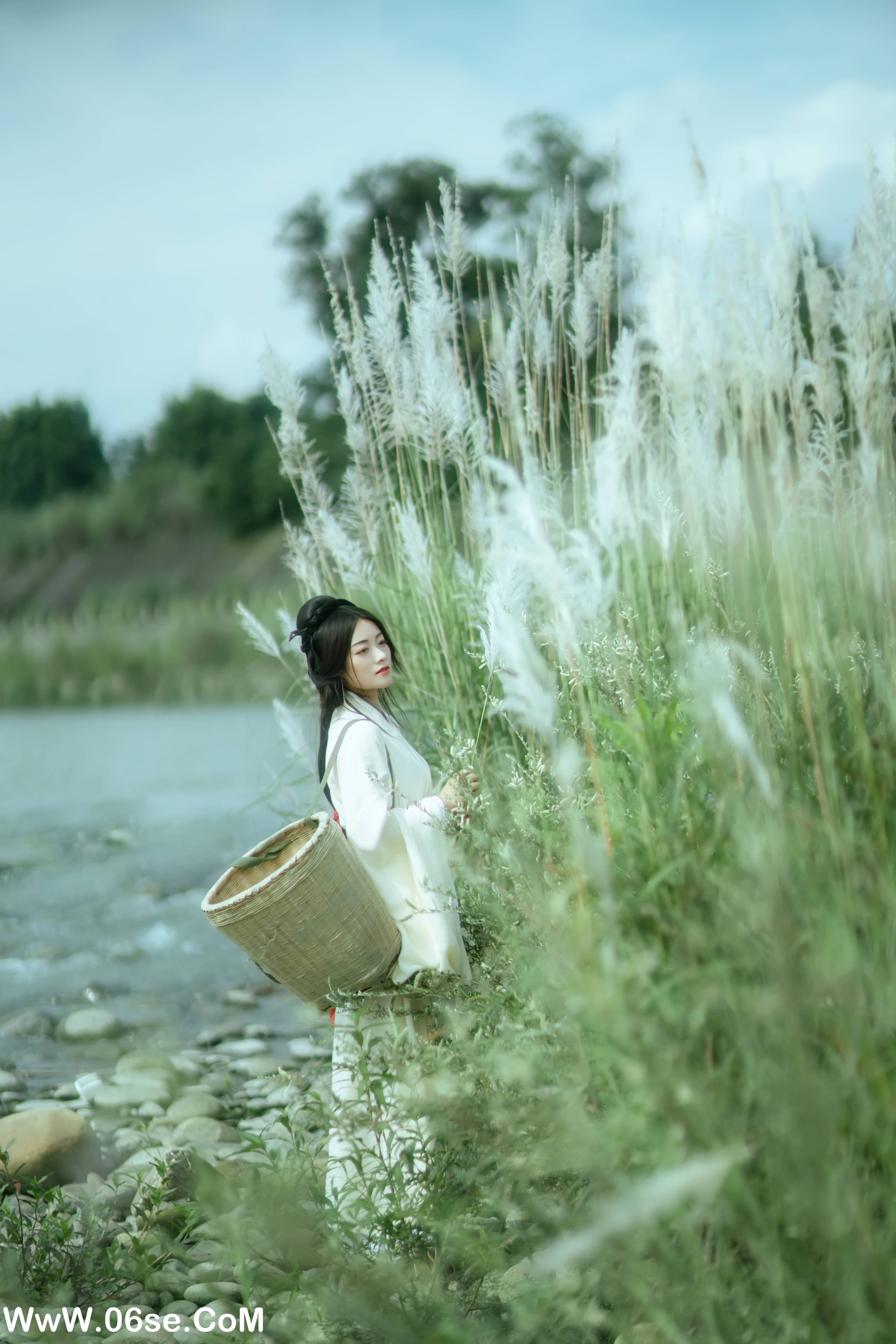 图片[23]-[YITUYU艺图语]2022.01.05 芦花漫 陌颜[29+1P／387MB]-六色网