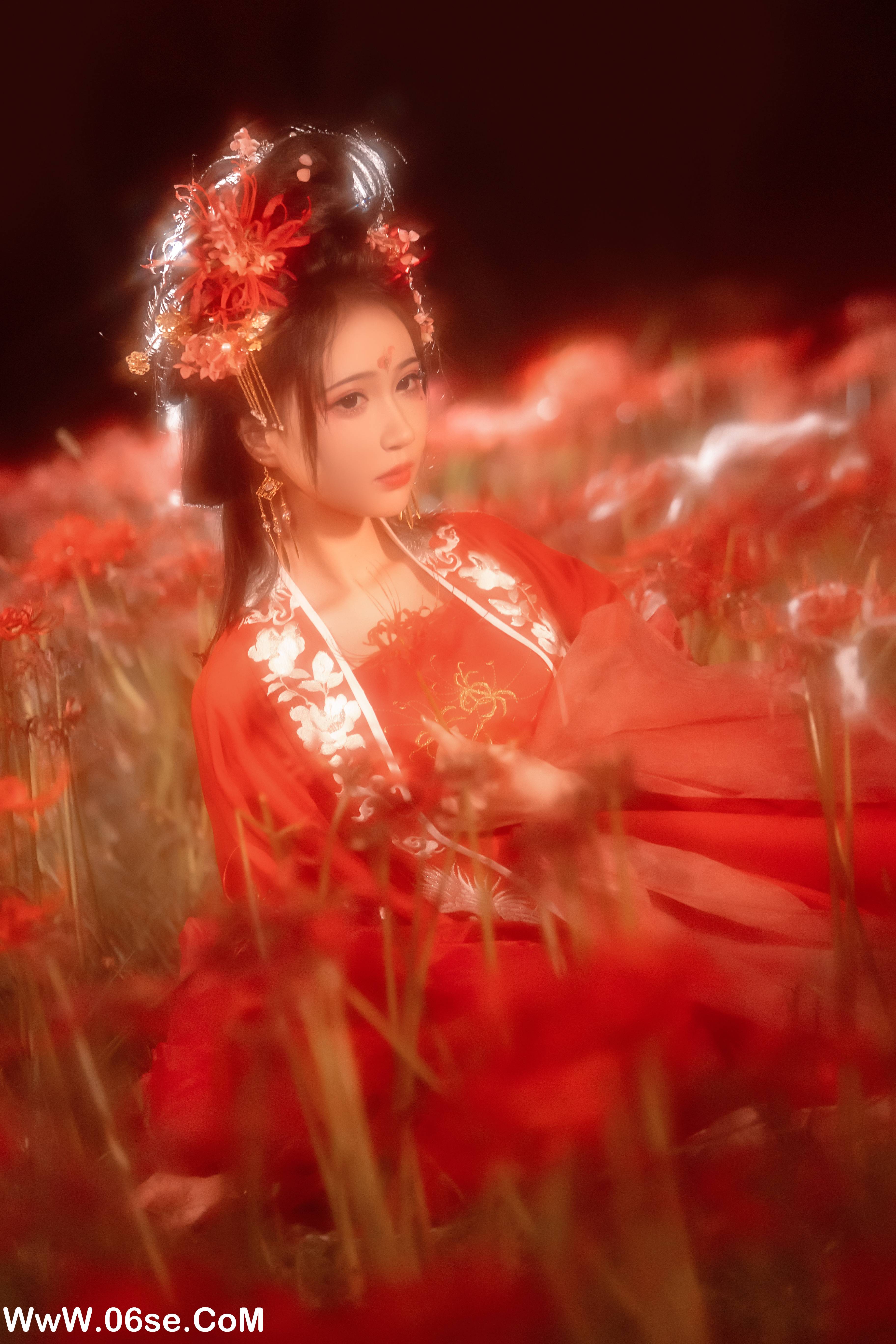 图片[11]-[YITUYU艺图语]2022.12.07 彼岸花 -绮罗生的小苏苏-[31+1P／337MB]-六色网
