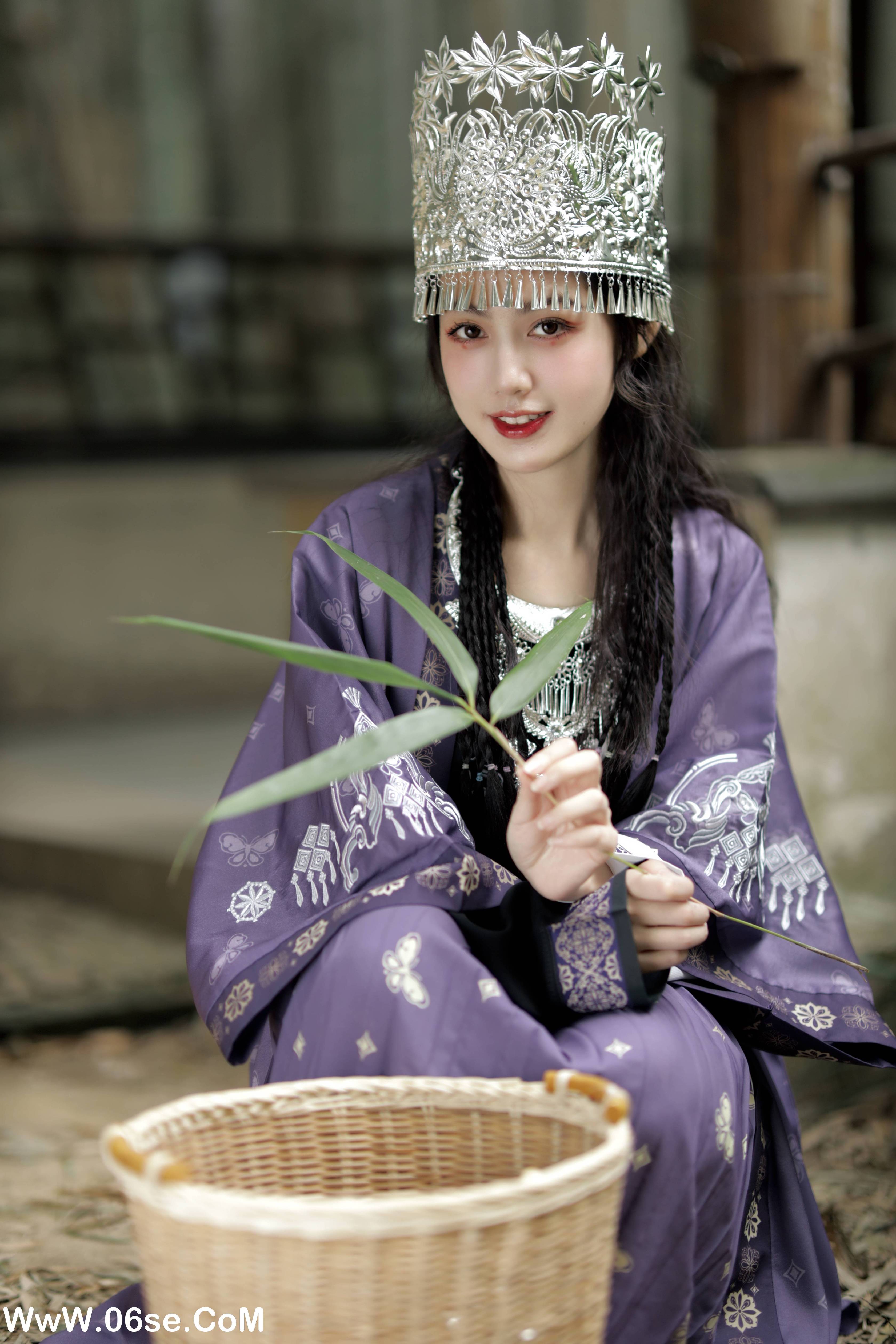 图片[28]-[YITUYU艺图语]2022.10.13 苗疆女子 绫酱MizunoAya[27+1P／343MB]-六色网