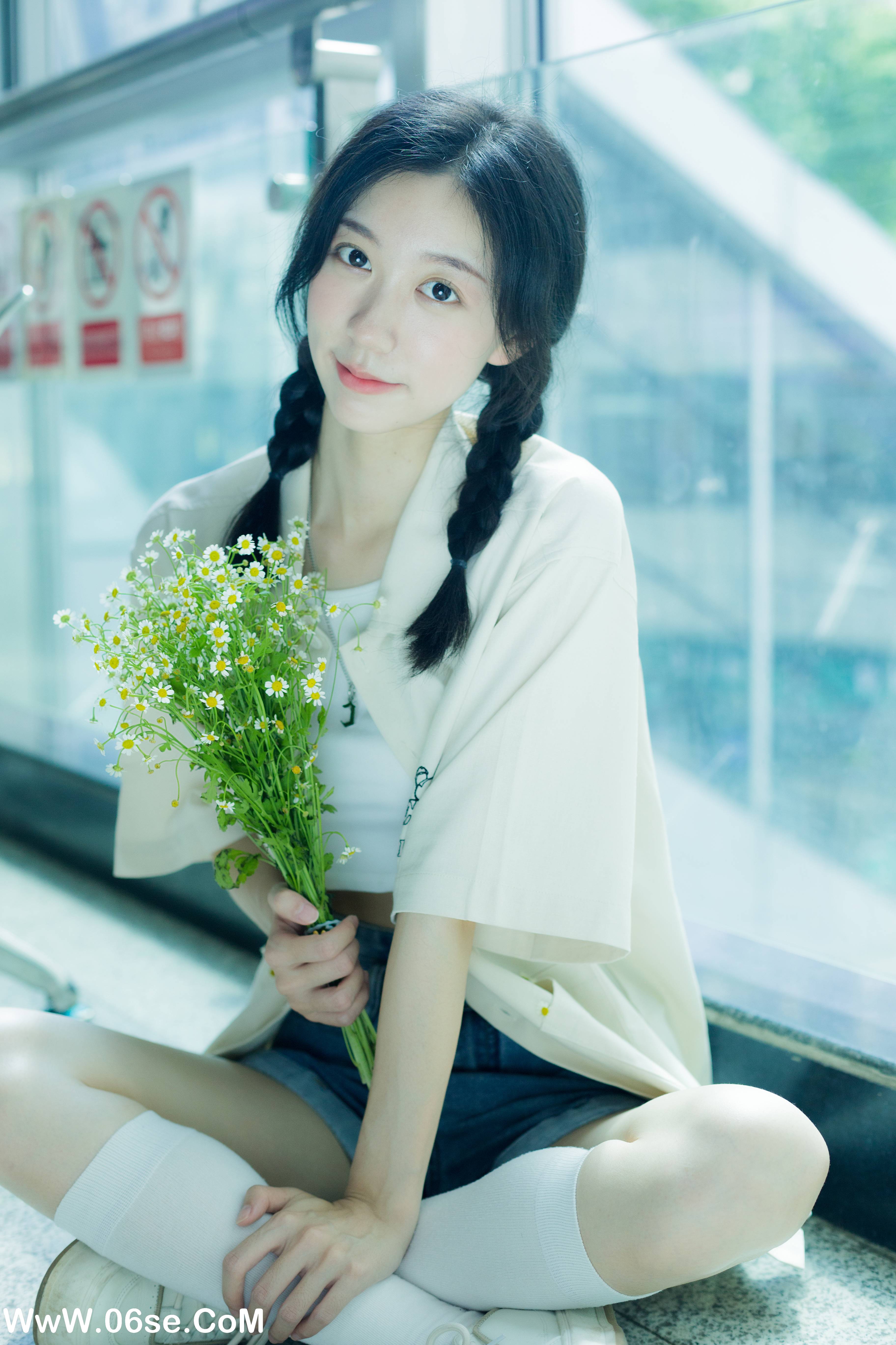 图片[15]-[YITUYU艺图语]2022.08.22 地铁奇遇记 饲猫少女-[38+1P／340MB]-六色网