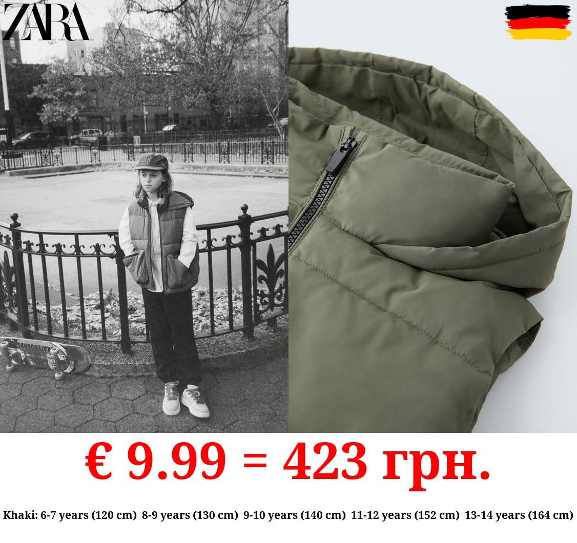 GILET WITH POCKETS AND ZIP