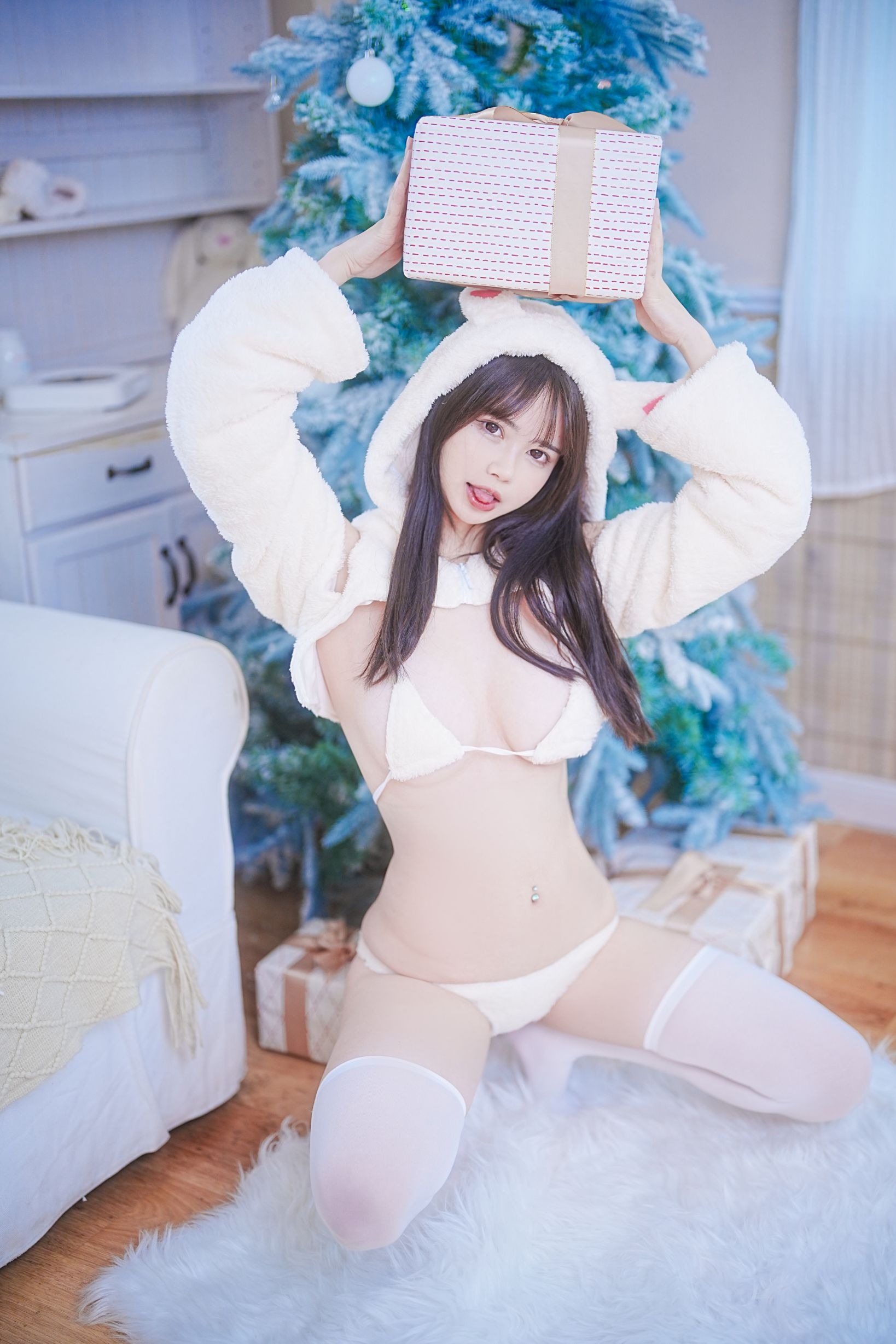 Tina很妖孽呀 小兔子乖乖 [52P-699MB] 52