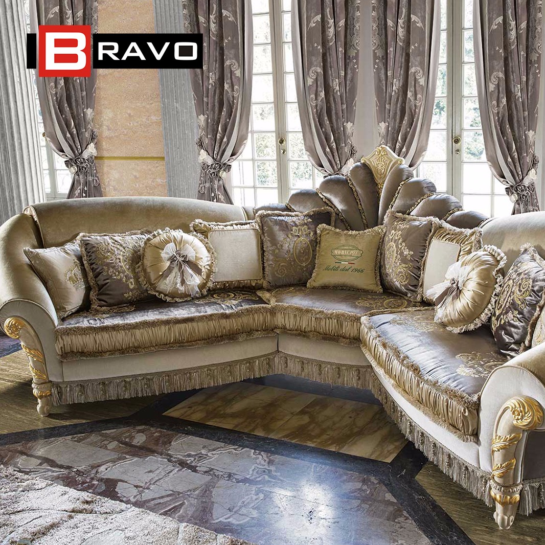 диван в венецианском стиле