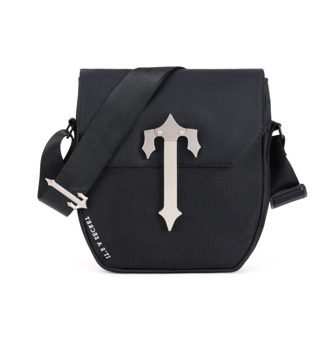 Trapstar Blackout Cobra T Bag Telegraph