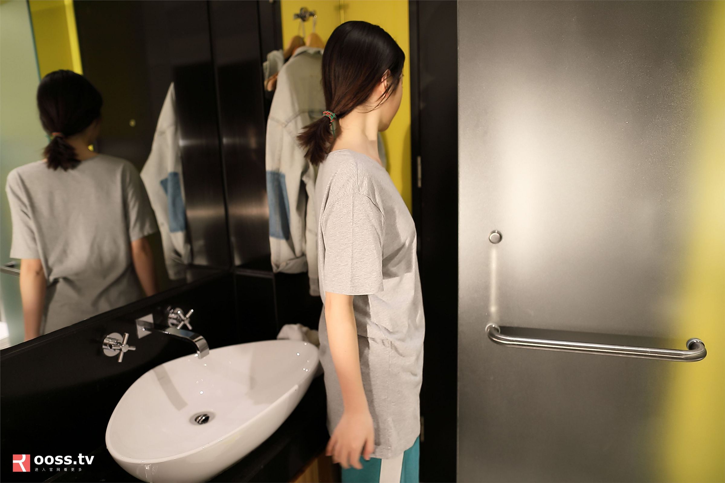 [Image: fb1d1146efc7b7df8305b.jpg]