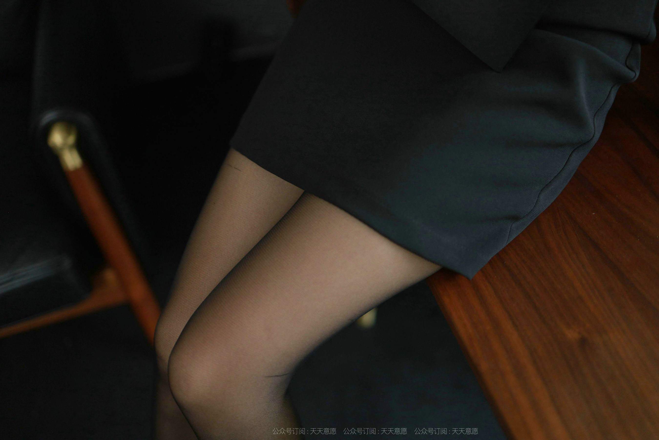 [IESS异思趣向]_模特：美子《红色高跟鞋》-写真图集共96P 1