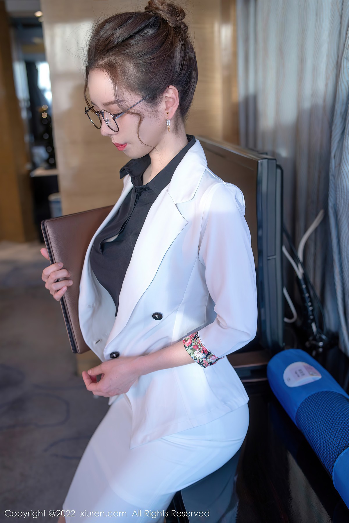 [XiuRen秀人网] No.4917 大美媚京 2