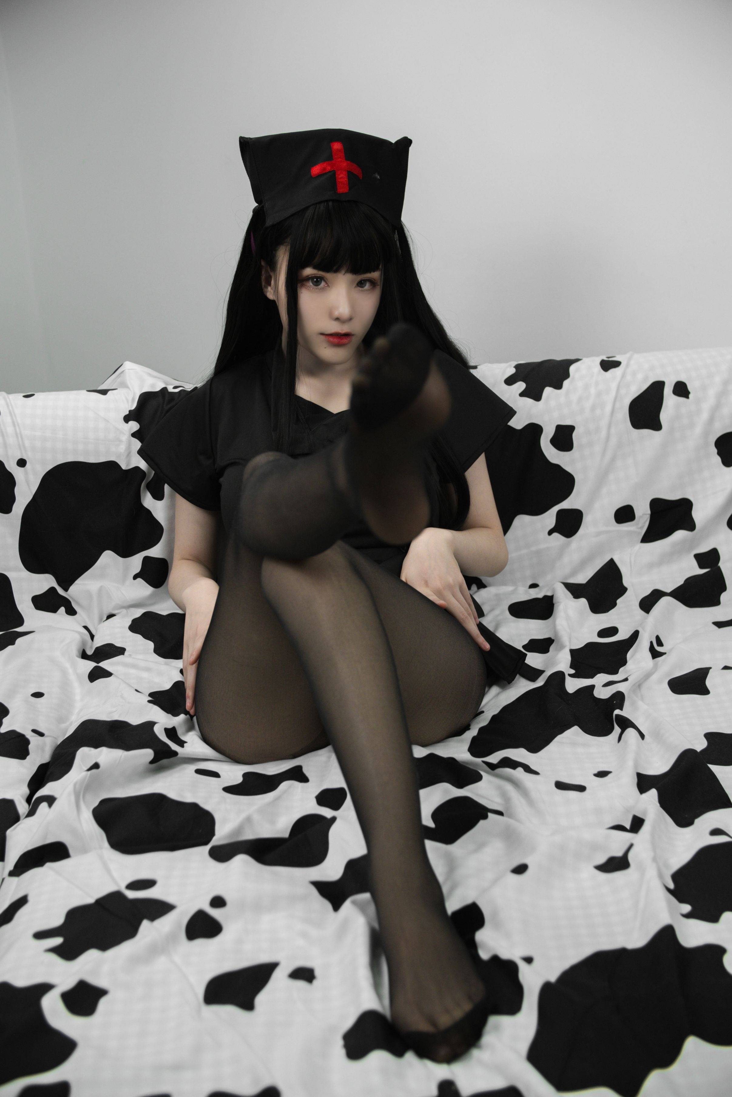NO.002 黑色护士 [58P-515MB] 32
