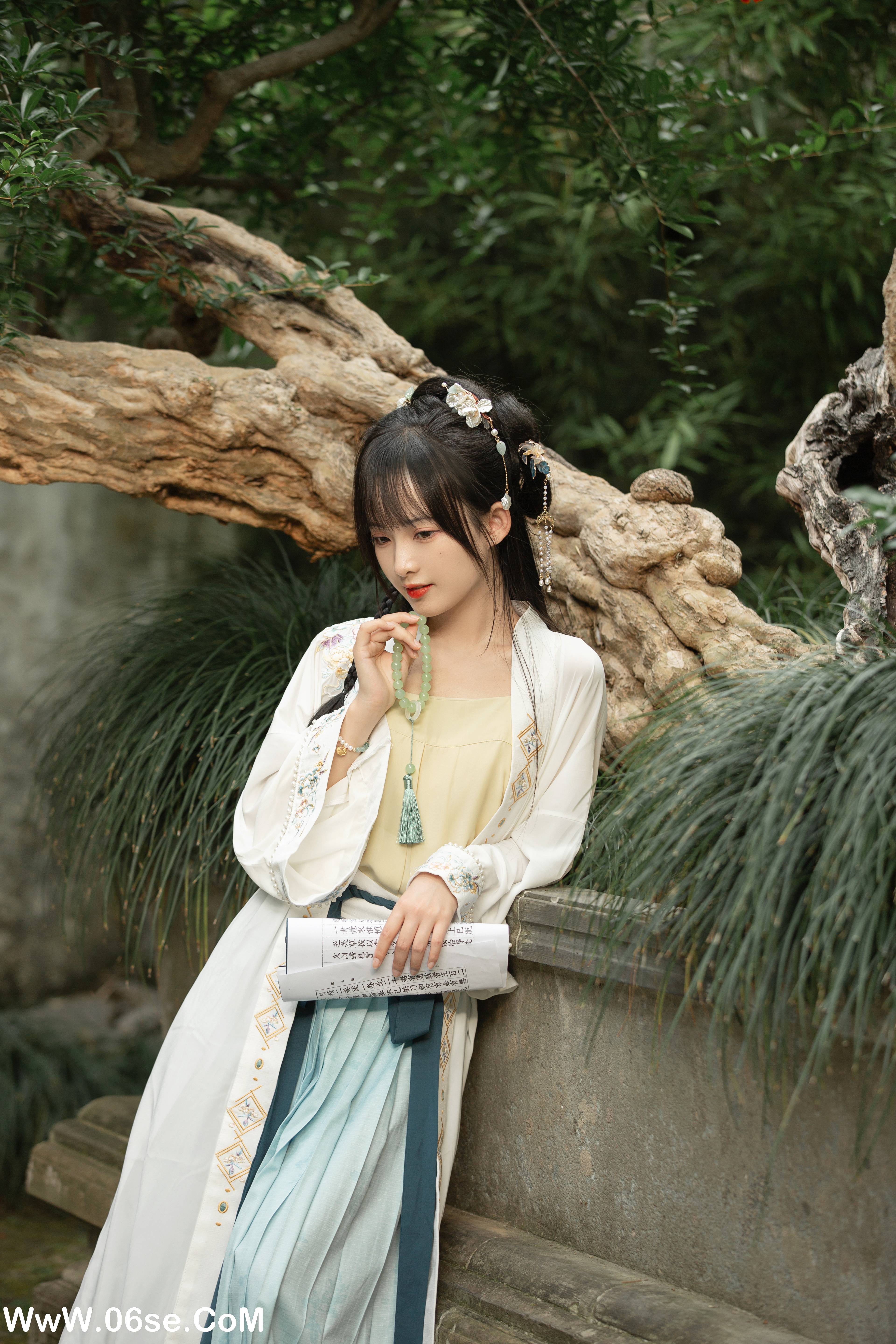 图片[21]-[YITUYU艺图语]2022.12.29 小扇引微凉，悠悠夏日长 莉莉崽w[22+1P／142MB]-六色网