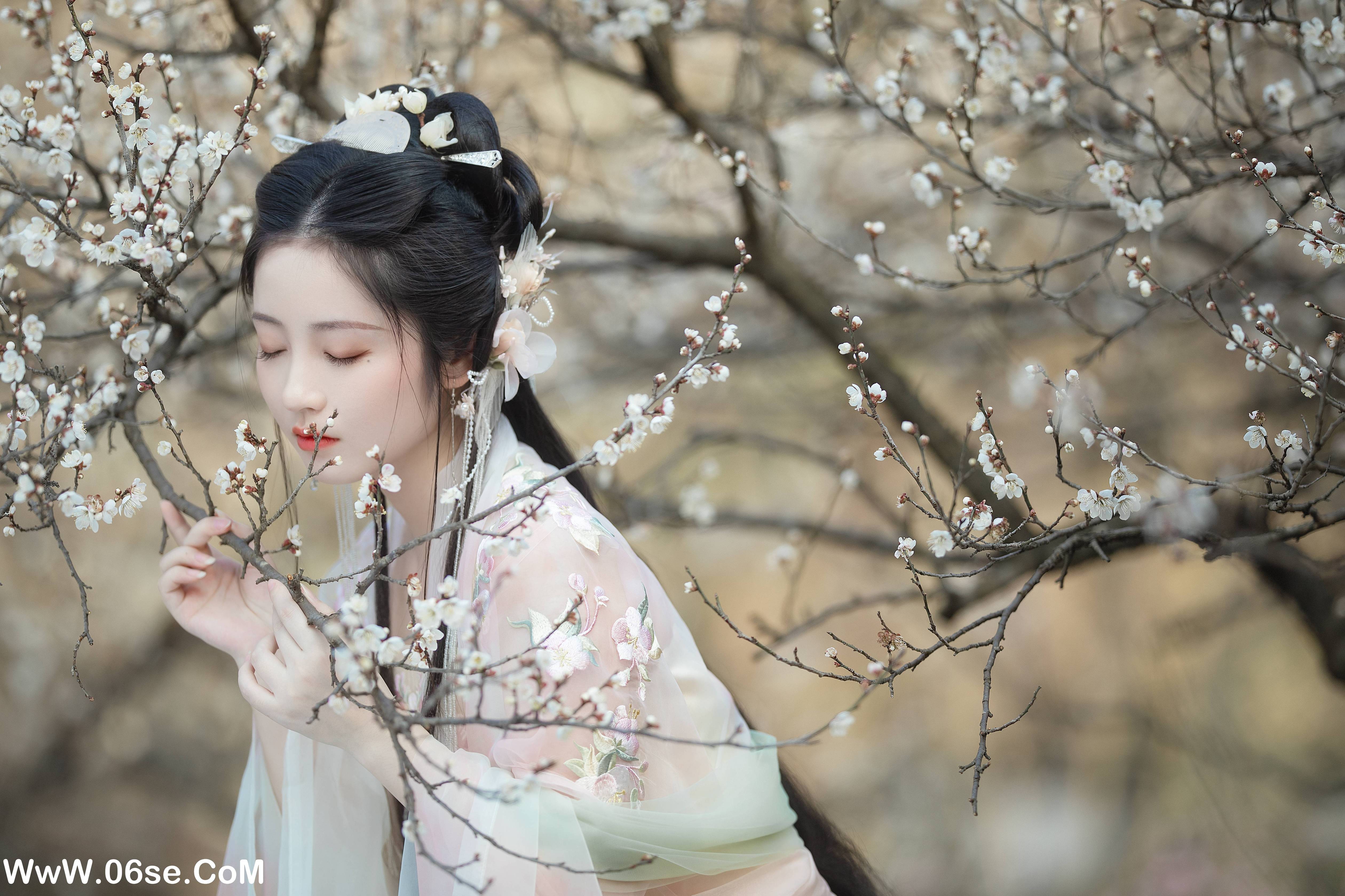 图片[7]-[YITUYU艺图语]2022.06.04 暗香 小温暖想要个大太阳[22P-374.38MB]-六色网