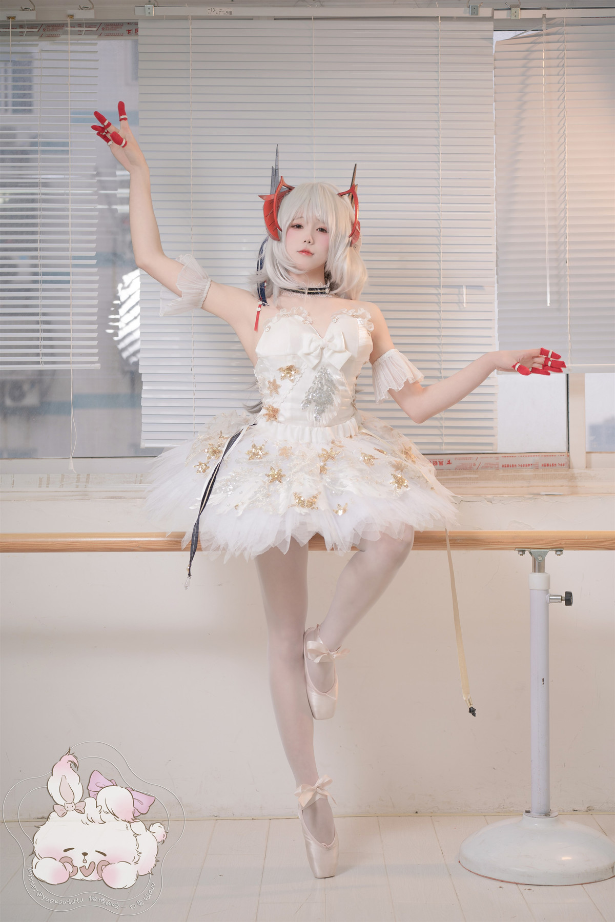 Cosplay 咬一口兔娘 天鹅之舞 10