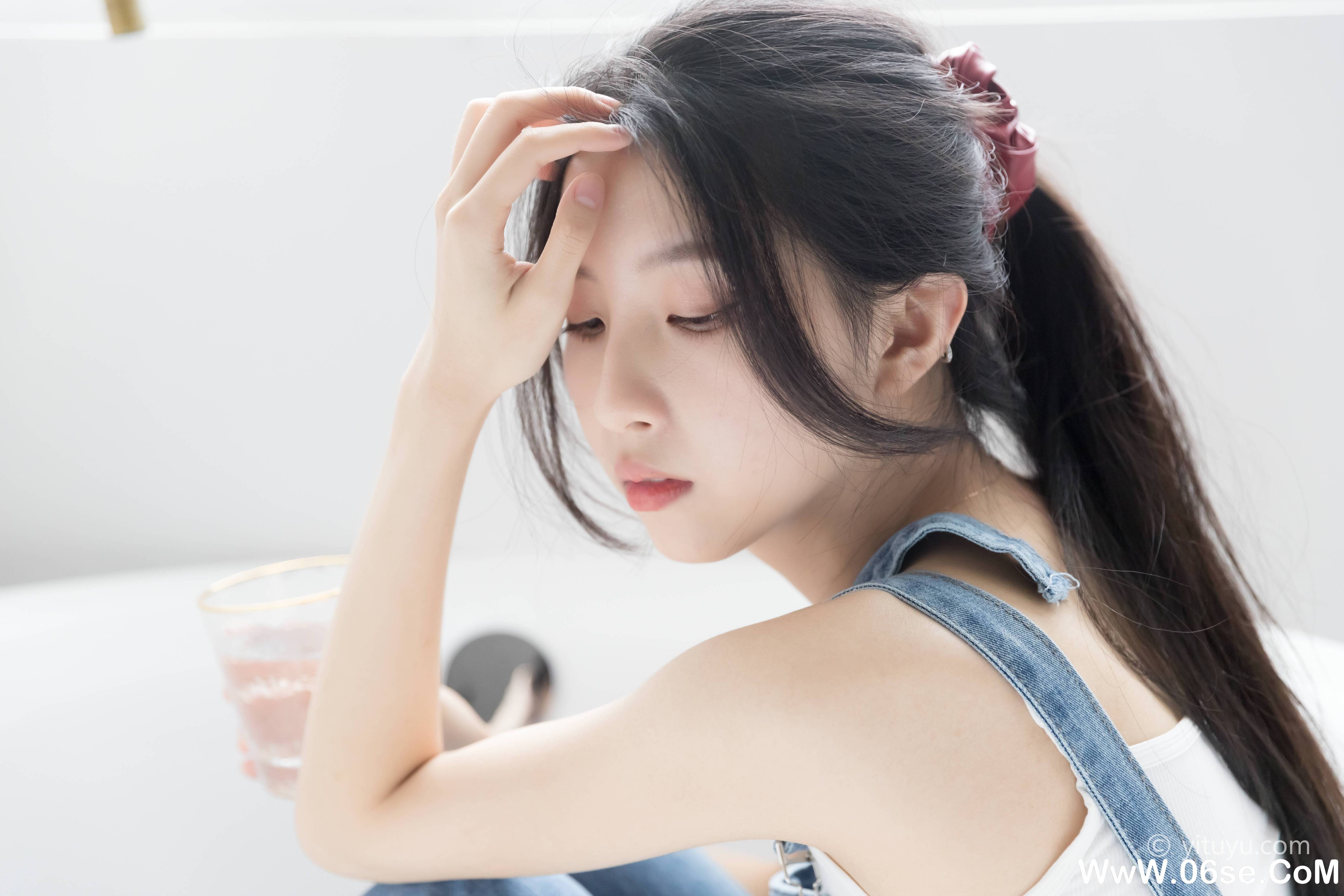 图片[22]-[YITUYU艺图语]2021.04.21 蓝色牛仔裤 小铟[24+1P／293MB]-六色网
