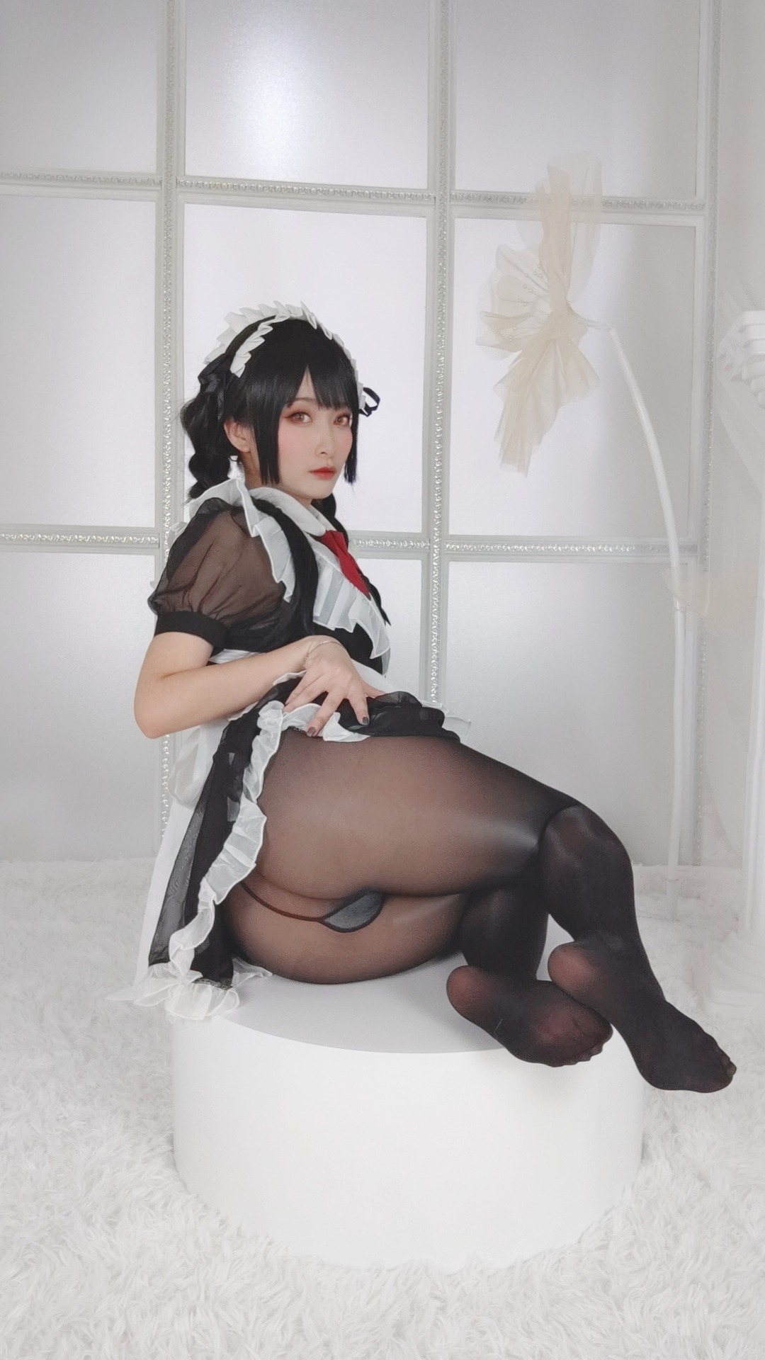 洛璃LoLiSAMA - 黑丝女仆 93P 2V 535MB 6