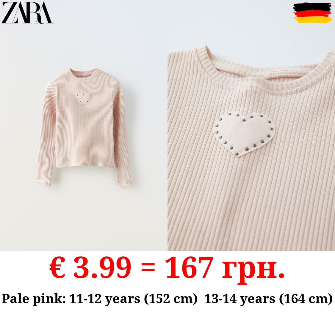 RIBBED T-SHIRT WITH STUDS