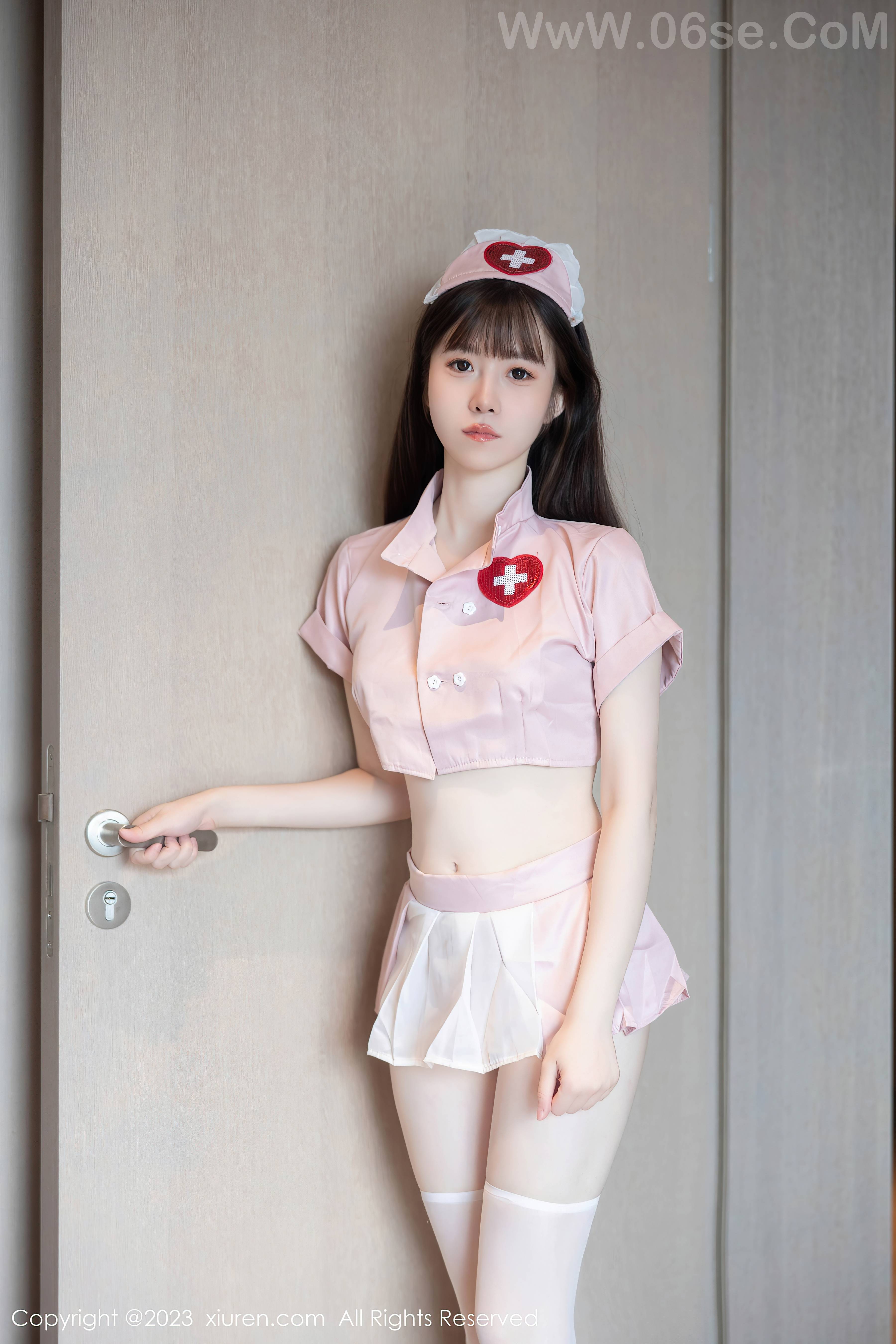 图片[2]-[XiuRen秀人网] 2023.07.17 NO.7090 林悠悠 护士服 [79+1P693M]-六色网